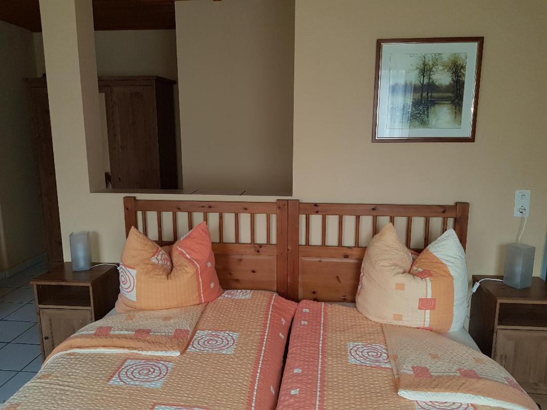 Budget Double Room - Photo 3