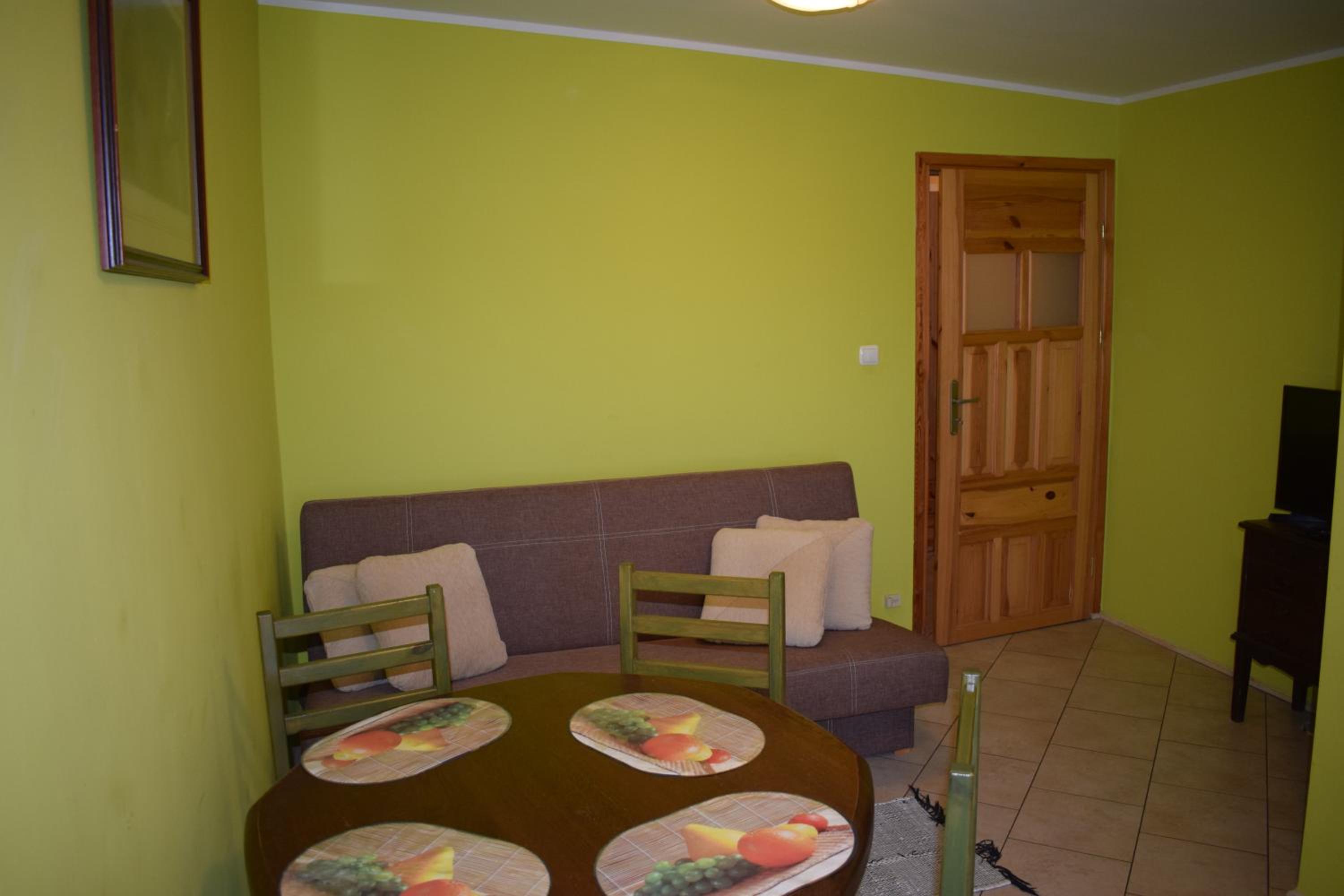 Family Room - Photo 4
