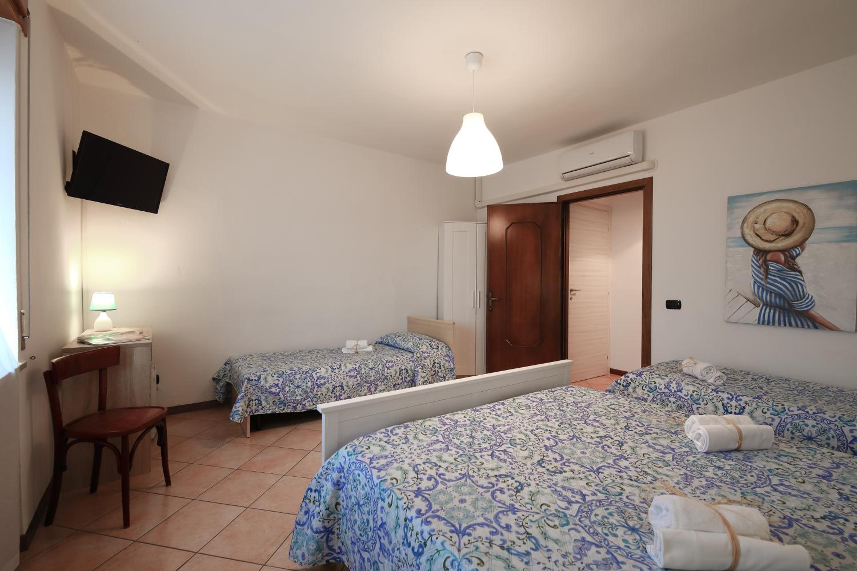 Quadruple Room - Photo 4