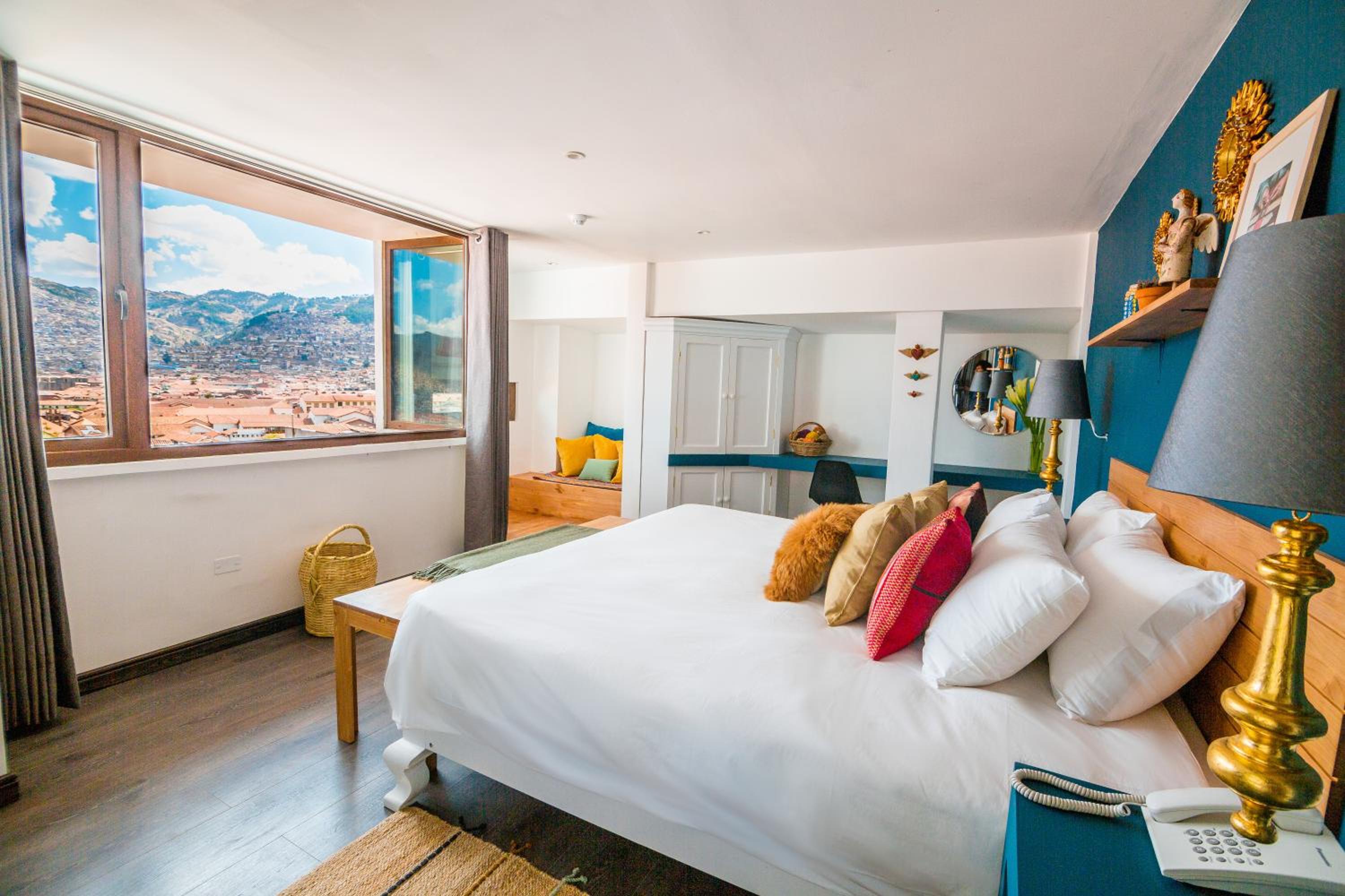 Deluxe Suite