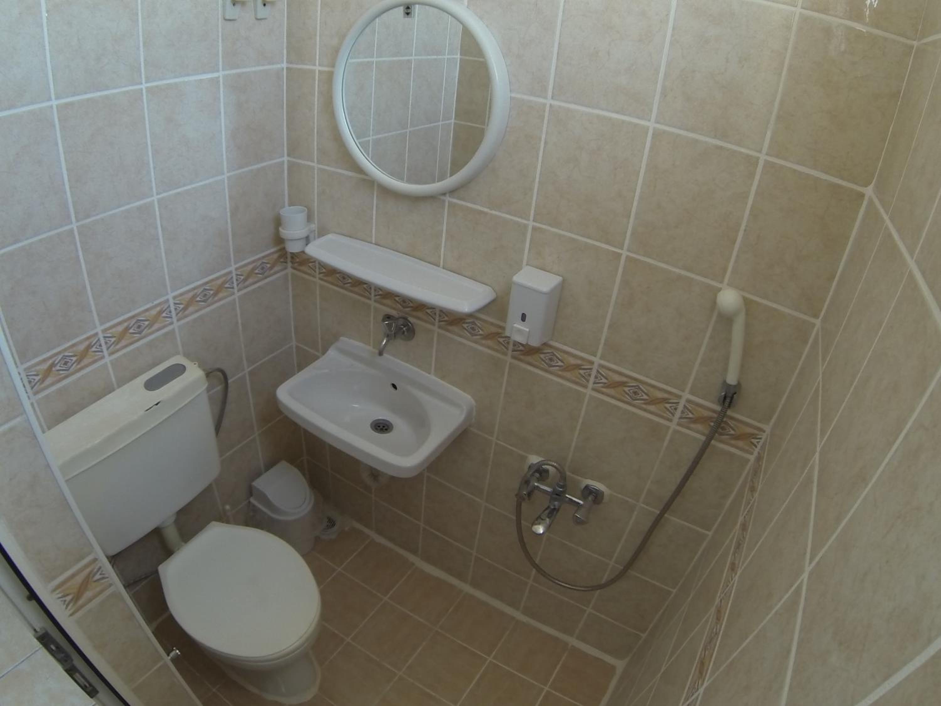 Standard Double Room - Photo 14