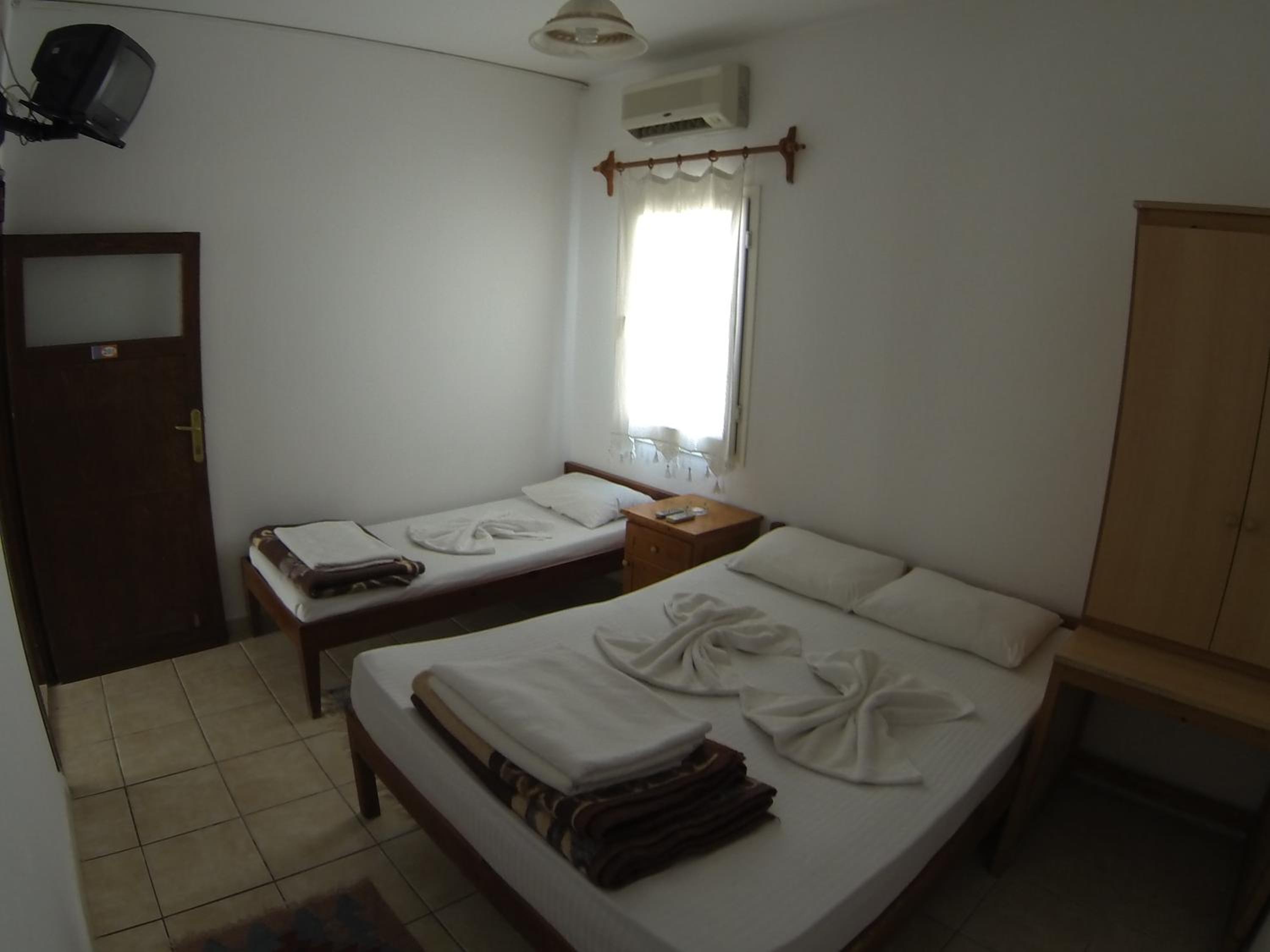 Triple Room - Photo 6
