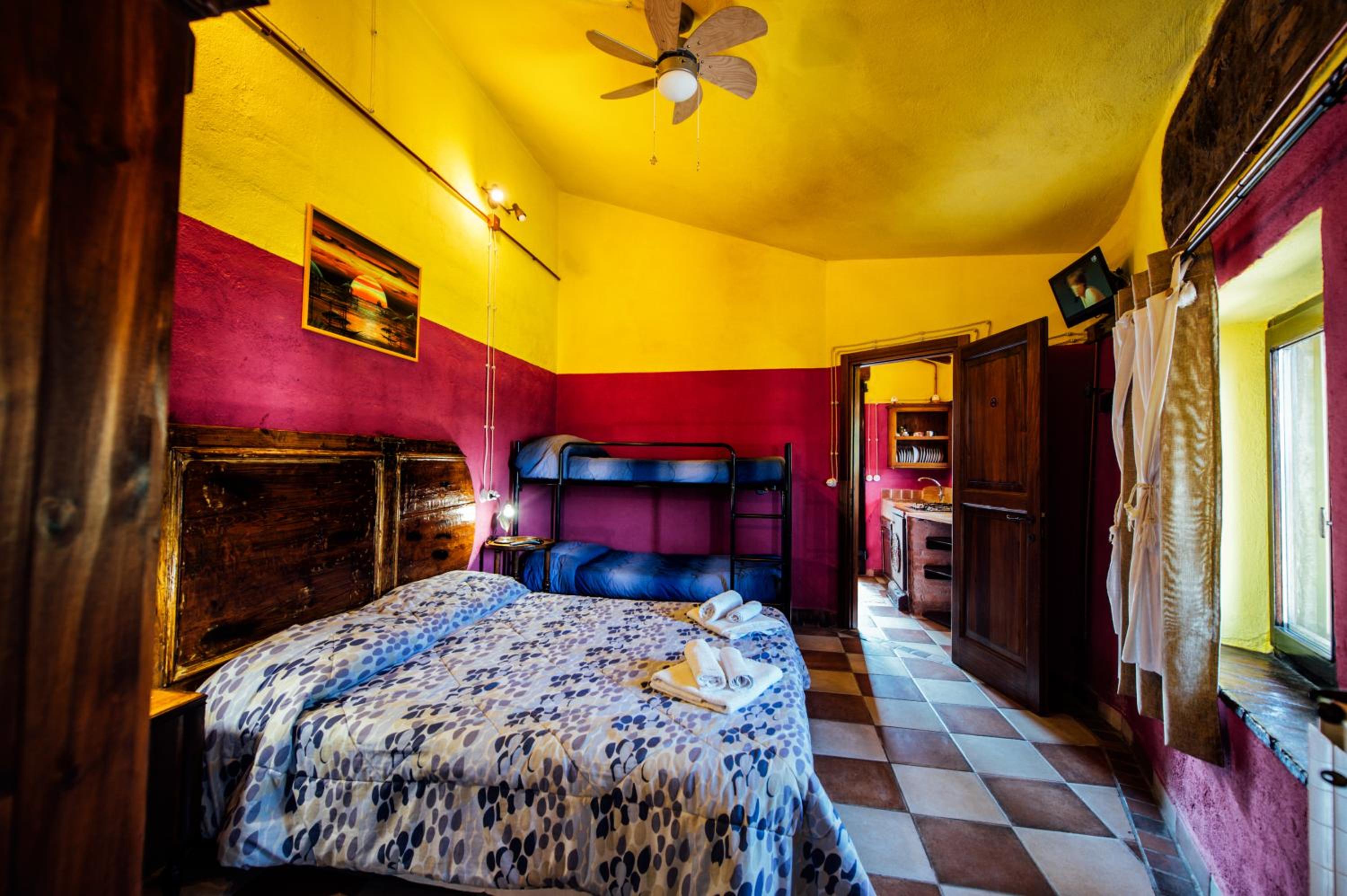 Studio Apartment photo 1
