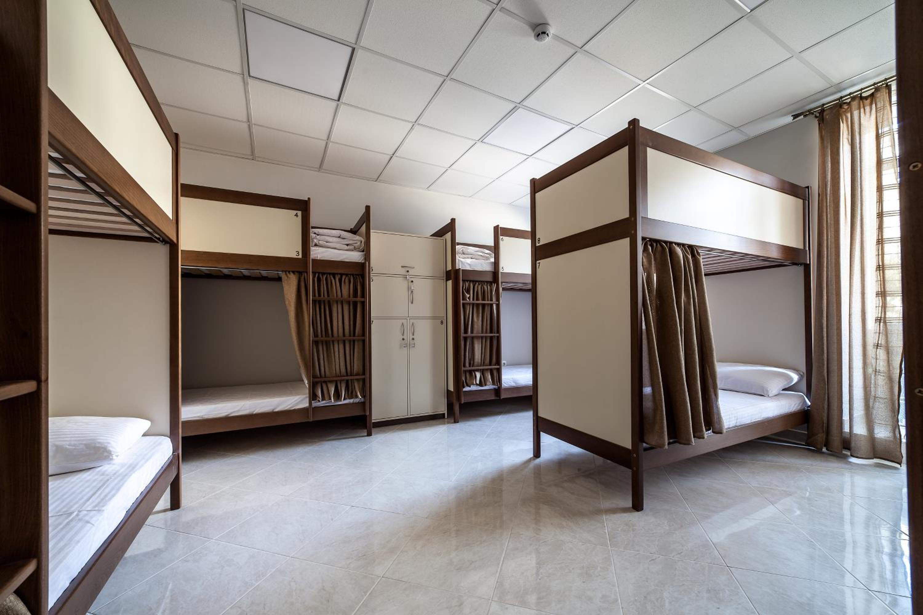 Bed in 10-Bed Mixed Dormitory Room photo 1