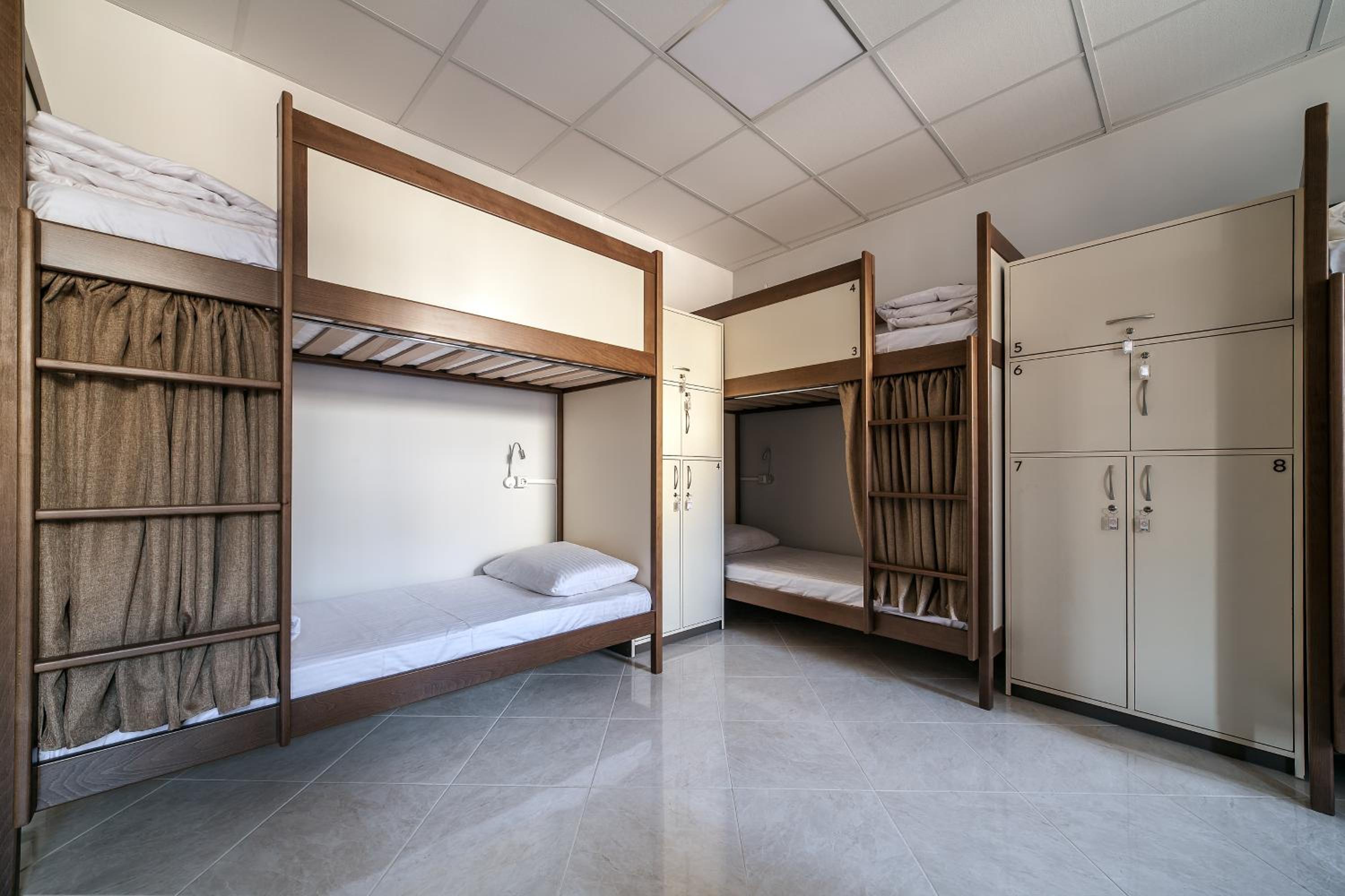 Bed in 10-Bed Mixed Dormitory Room photo 3