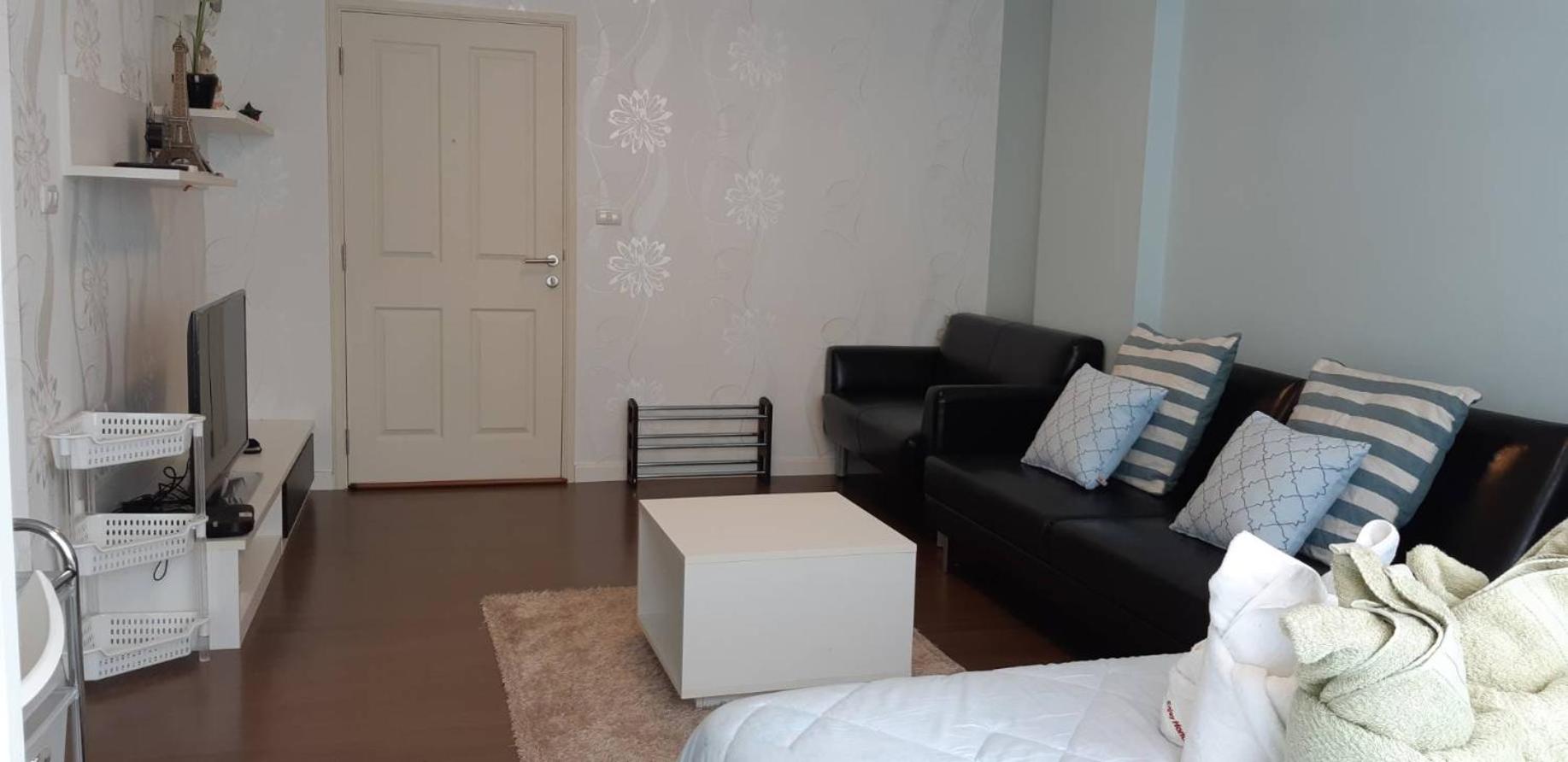 Studio Apartment - Photo 23
