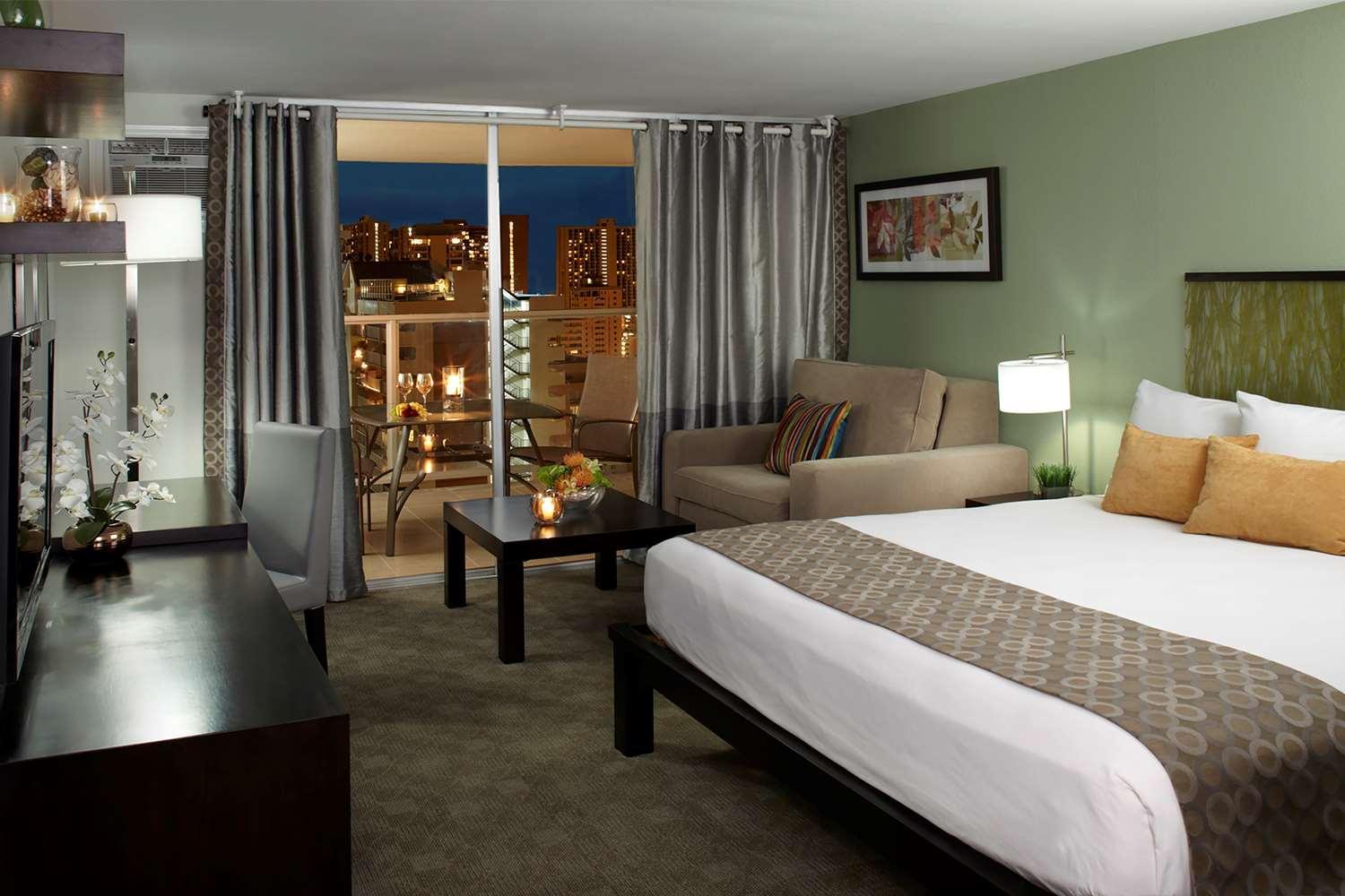 One Bedroom Suite - Photo 1