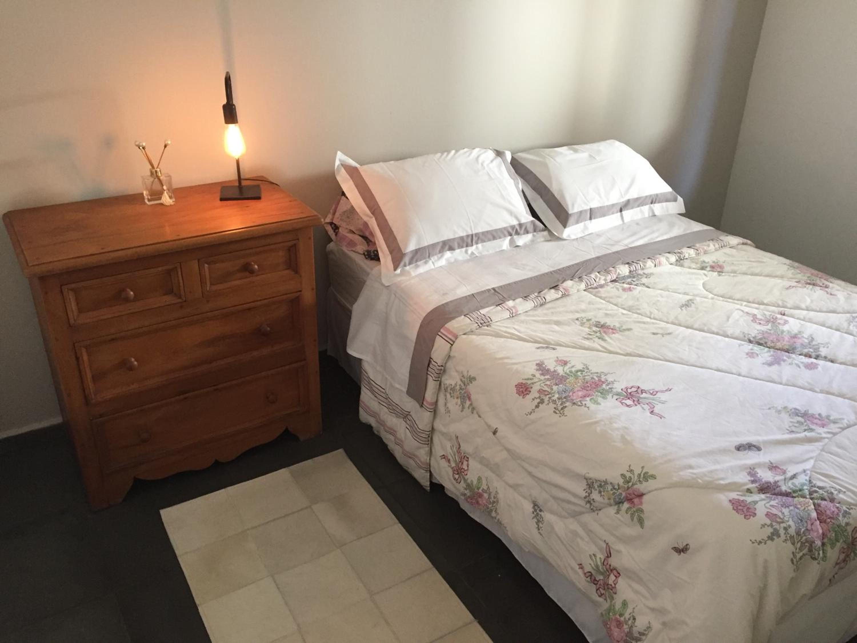Large Double Room - Photo 1