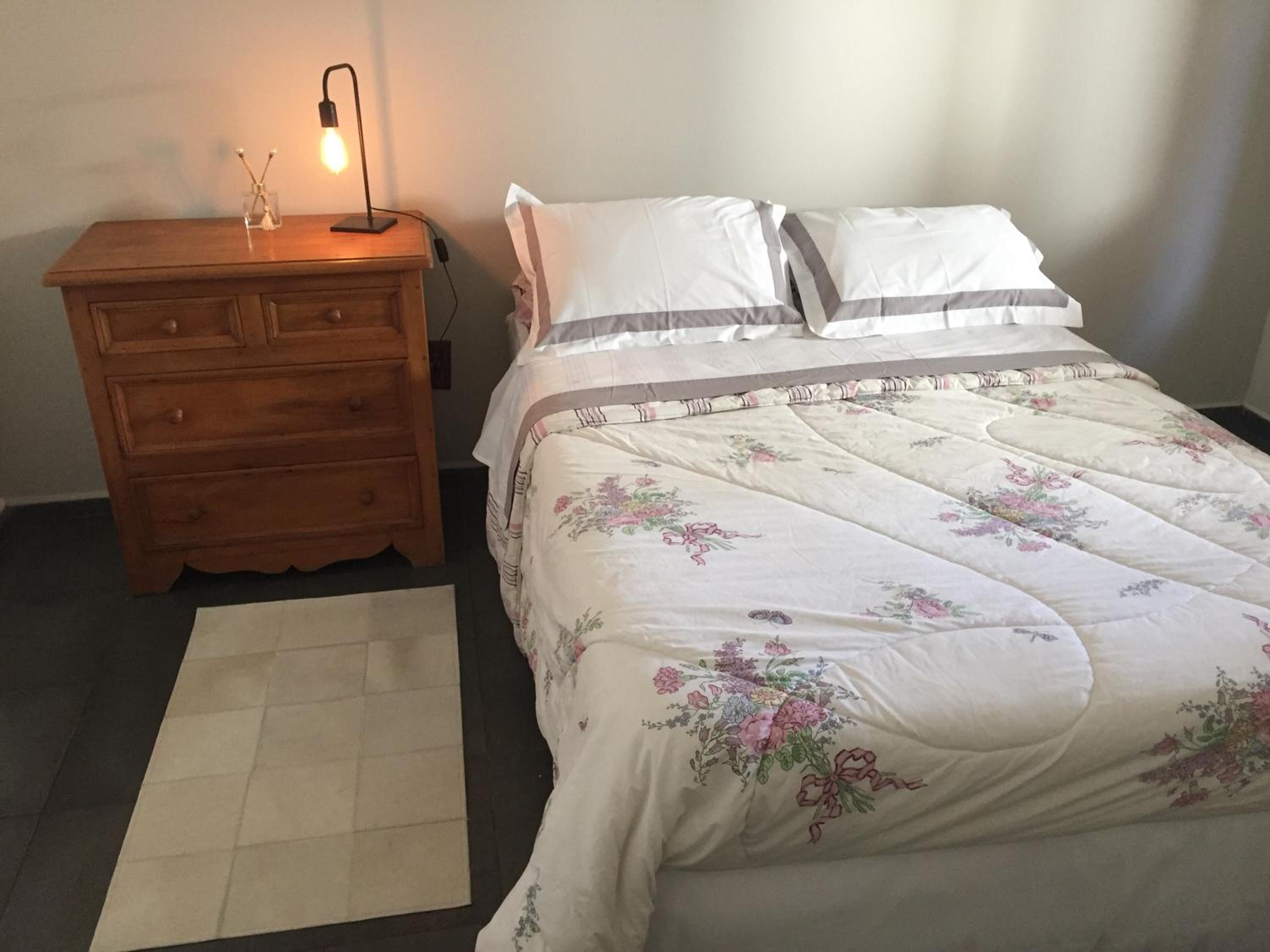 Large Double Room - Photo 8