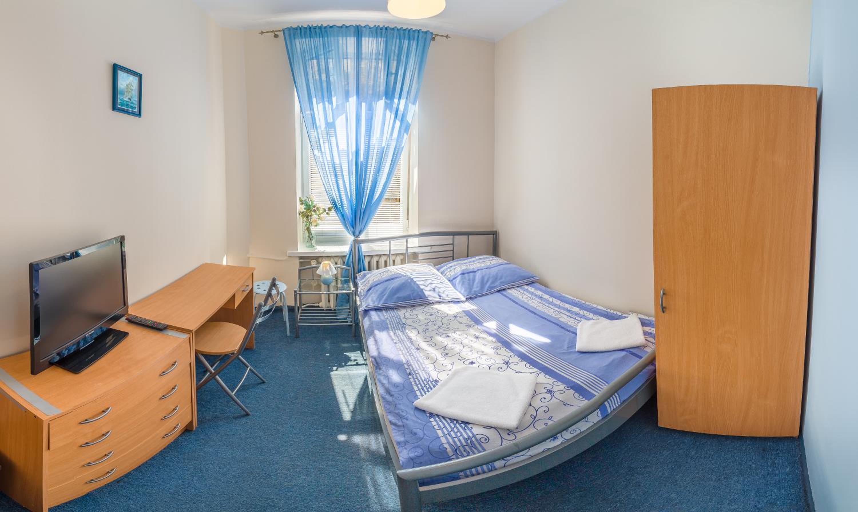 Double Room with Shared Bathroom photo 3