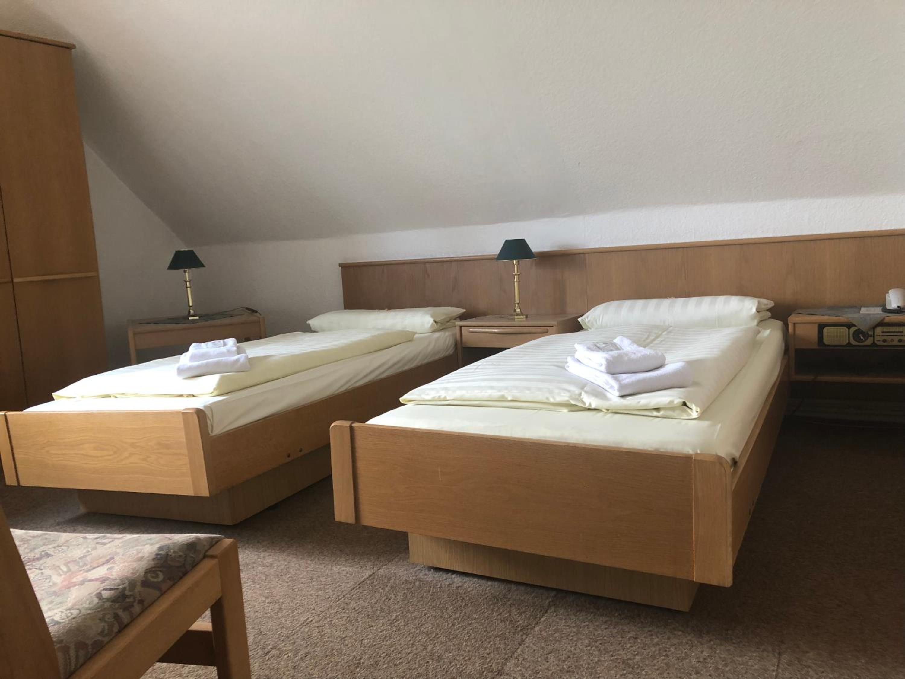 Double Room - Photo 8