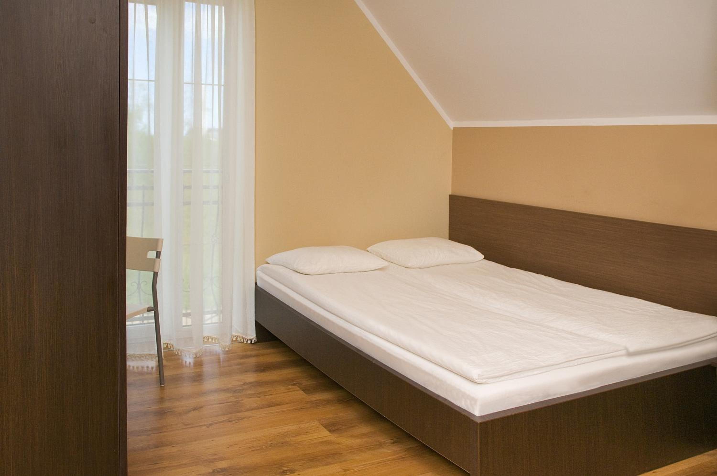 Double Room - Photo 6