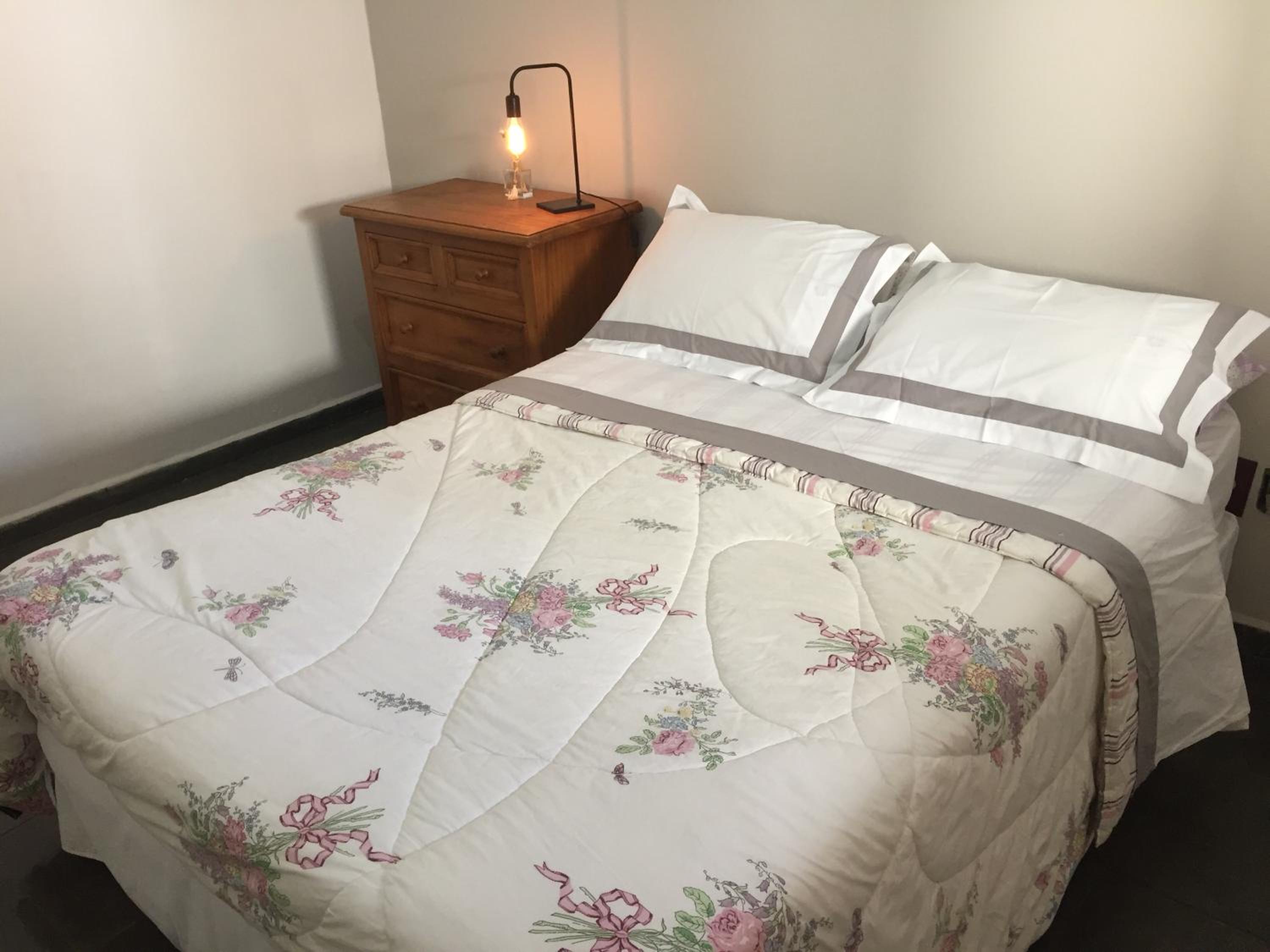 Large Double Room - Photo 4