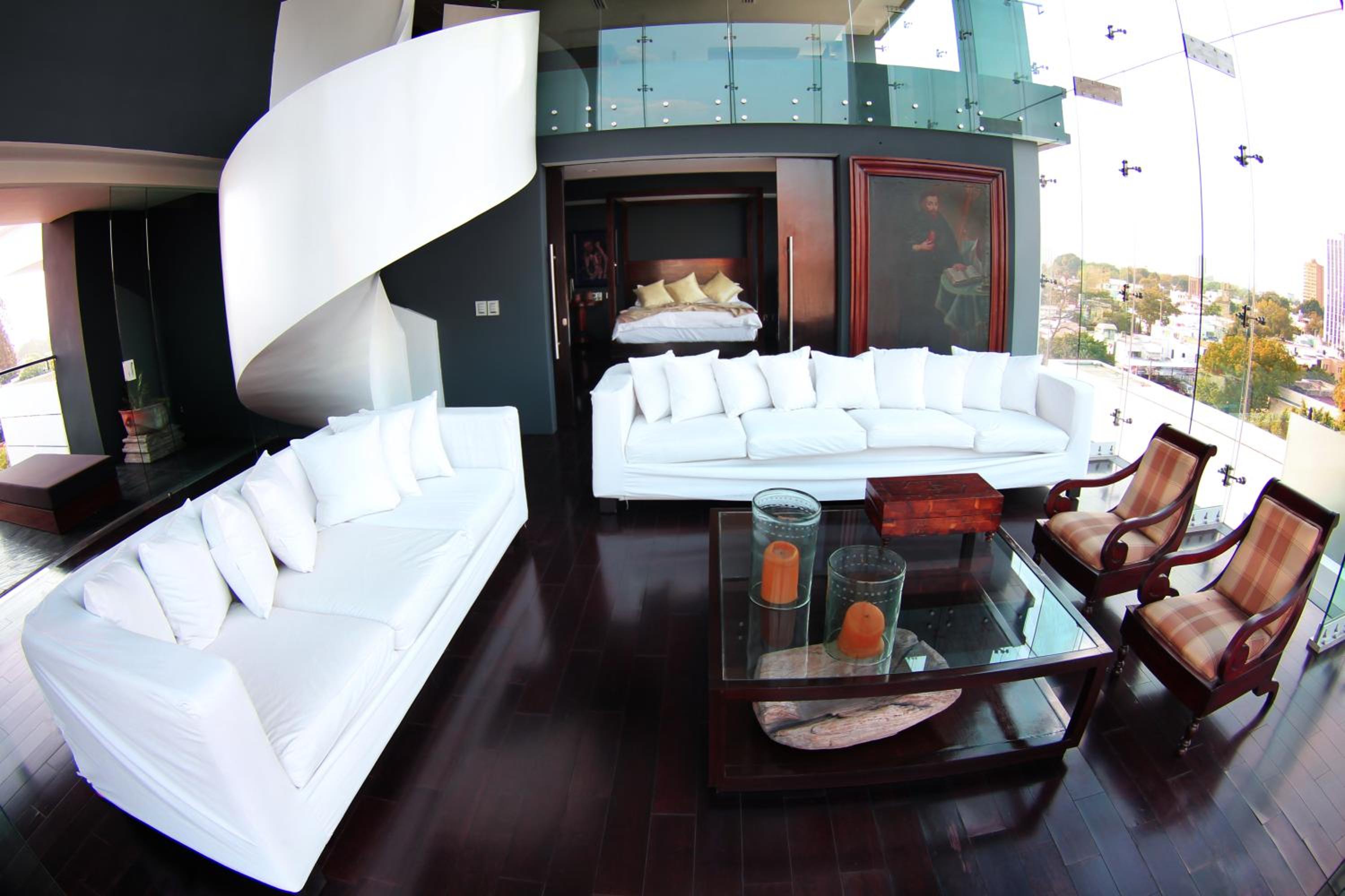 Suite Demetria - Photo 1