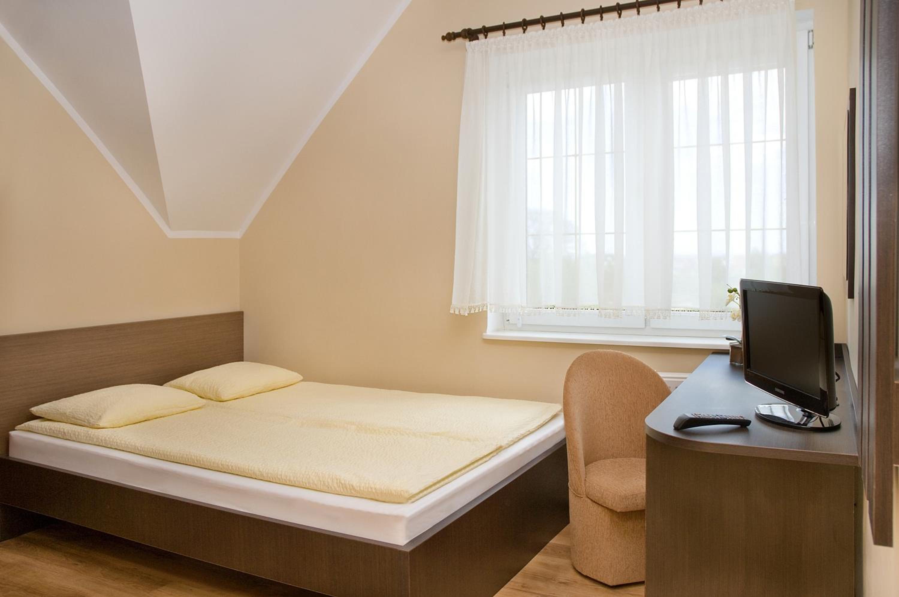 Double Room - Photo 5