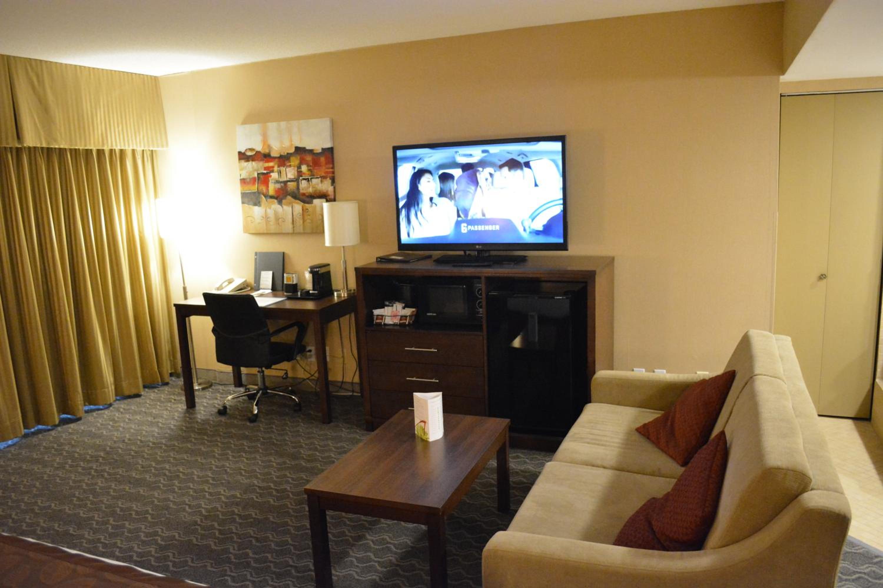 Queen Suite with Two Queen Beds - First Floor