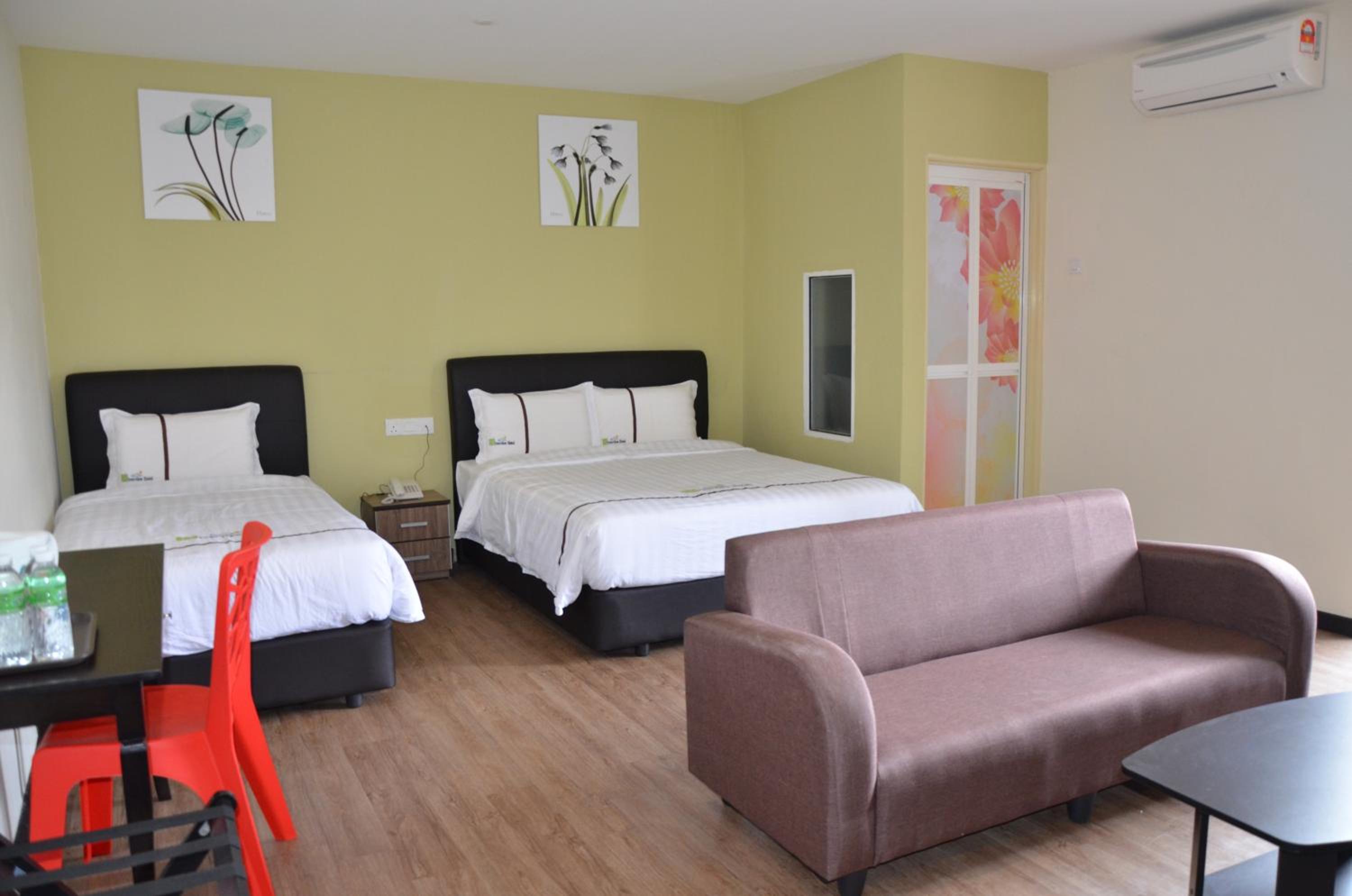 Standard Triple Room - Photo 1