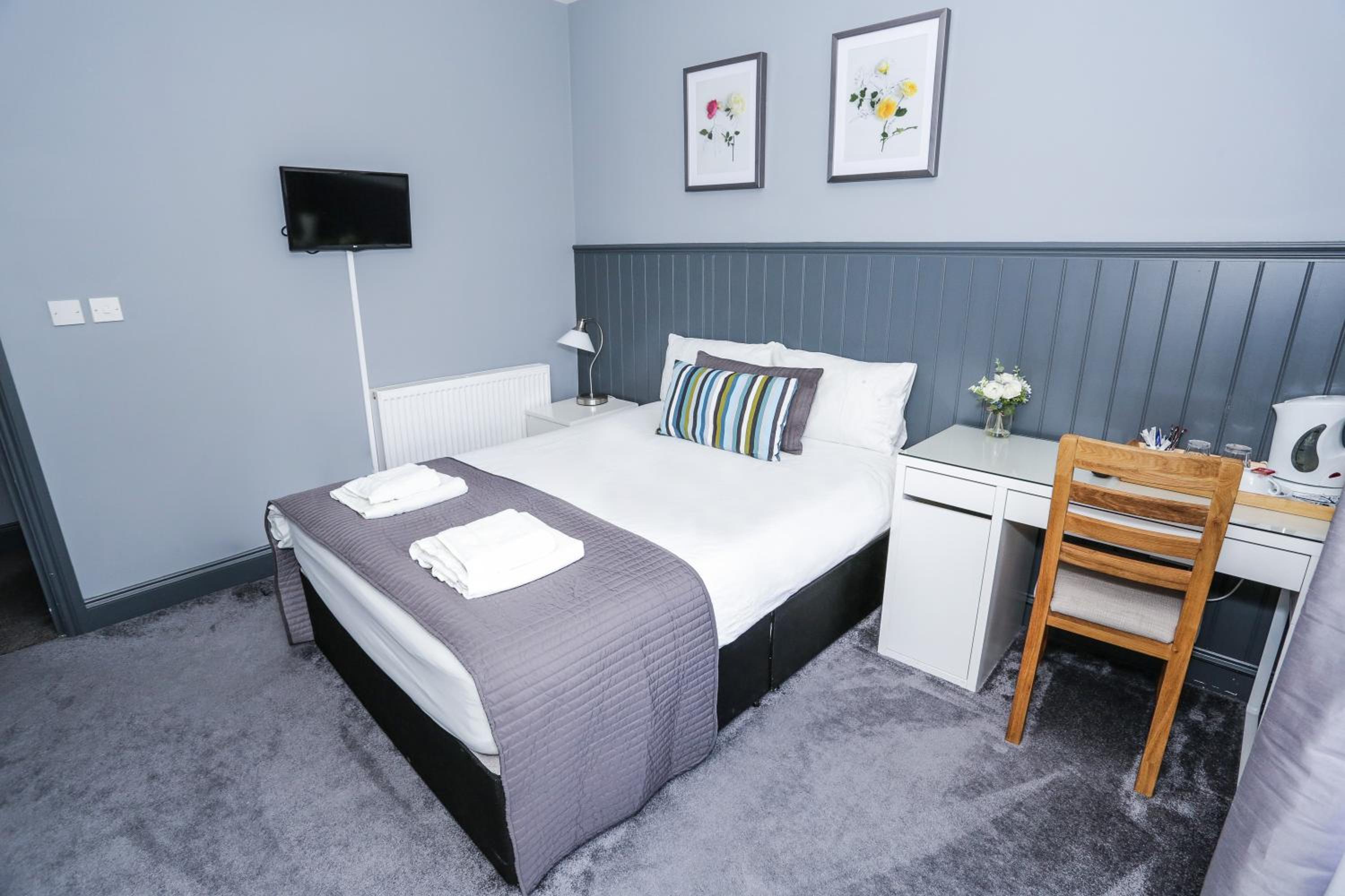 Double Room - Photo 7