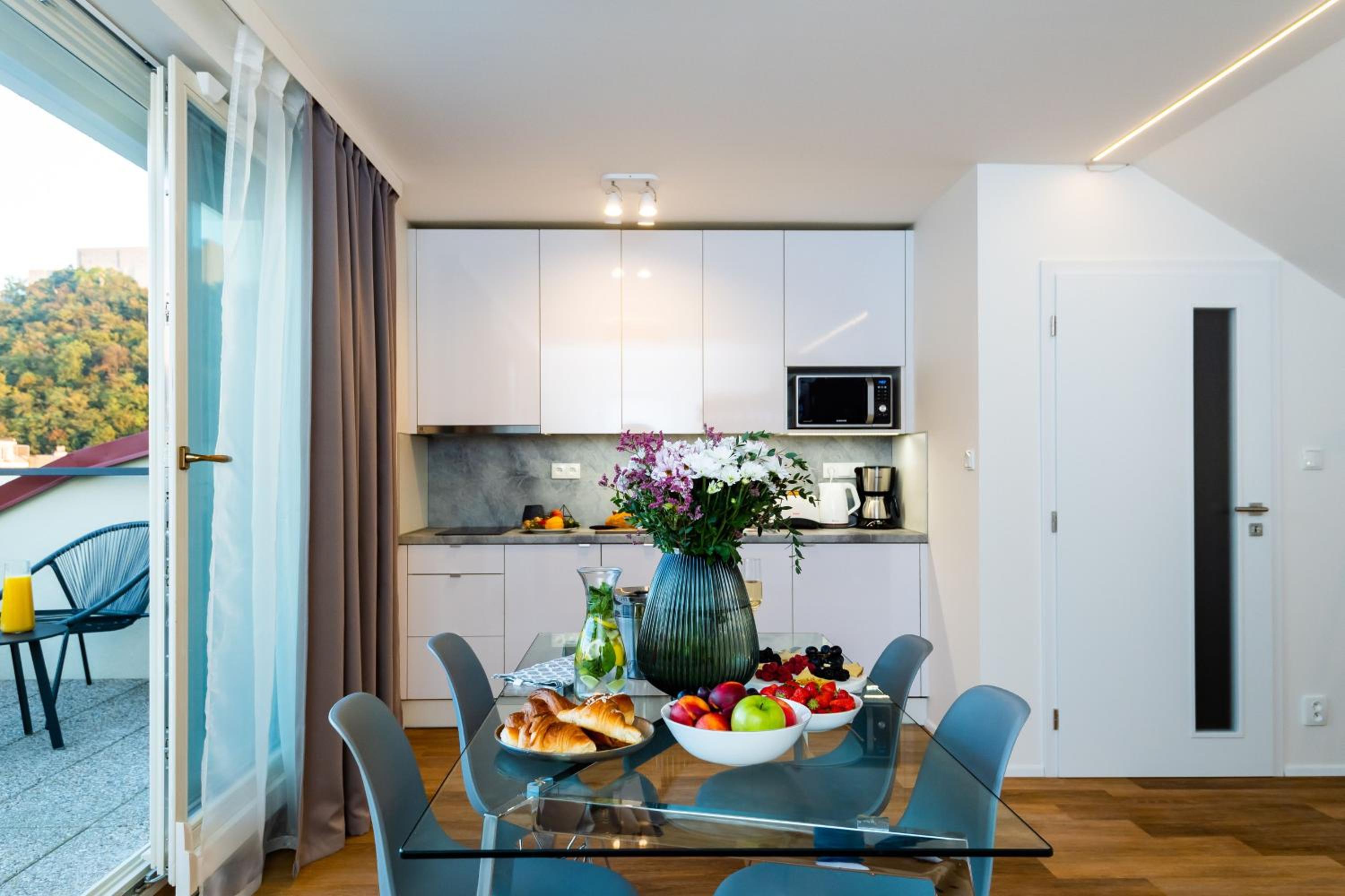 Executive Apartment with Terrace