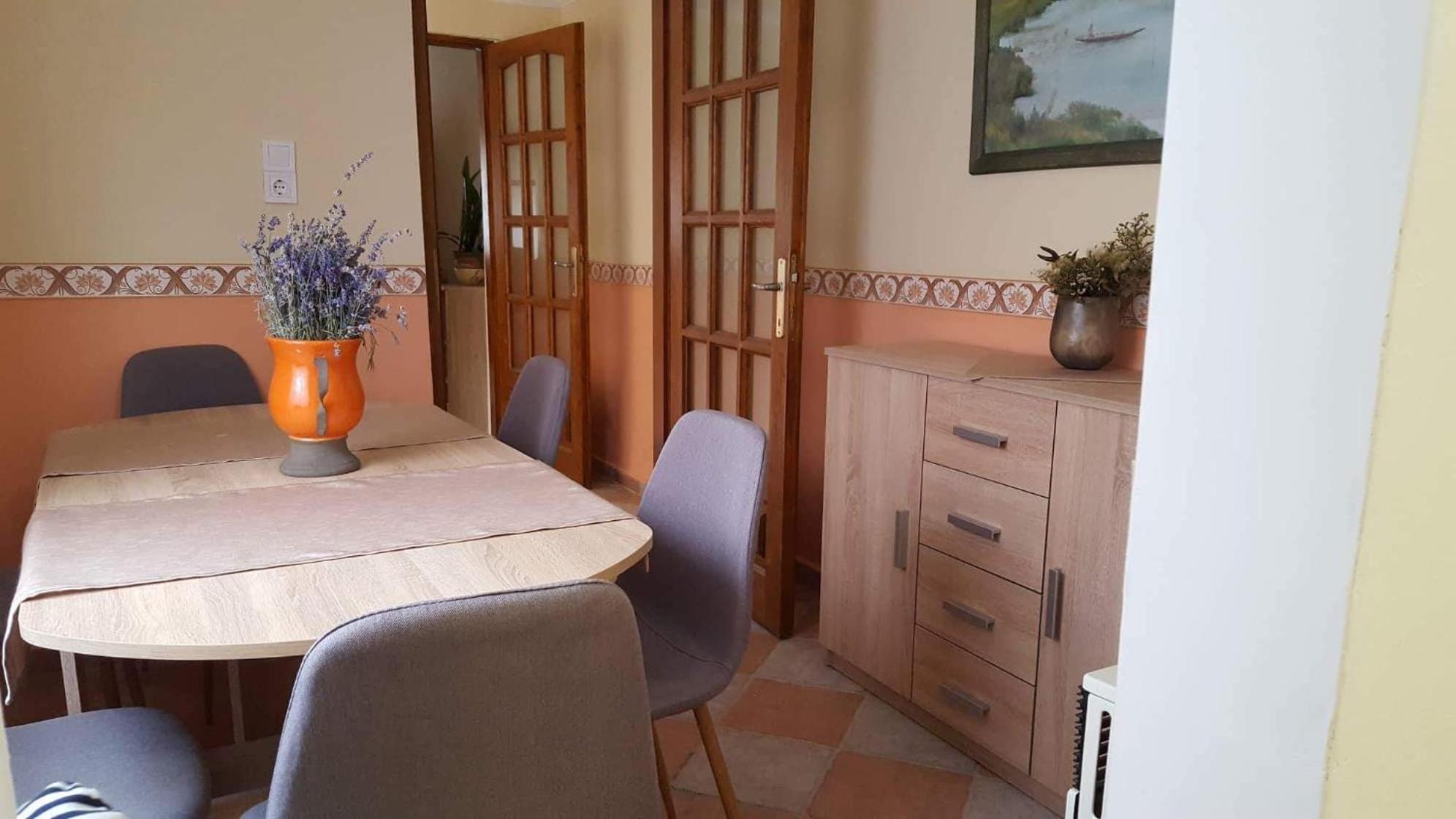 Apartment - Photo 8