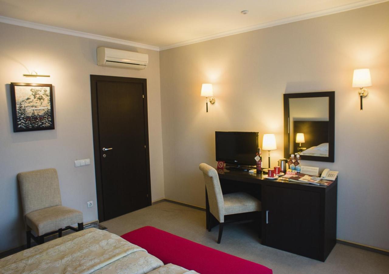 Superior Double or Twin Room photo 2