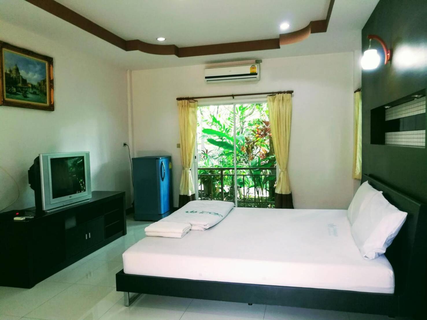 Double Room - Photo 5