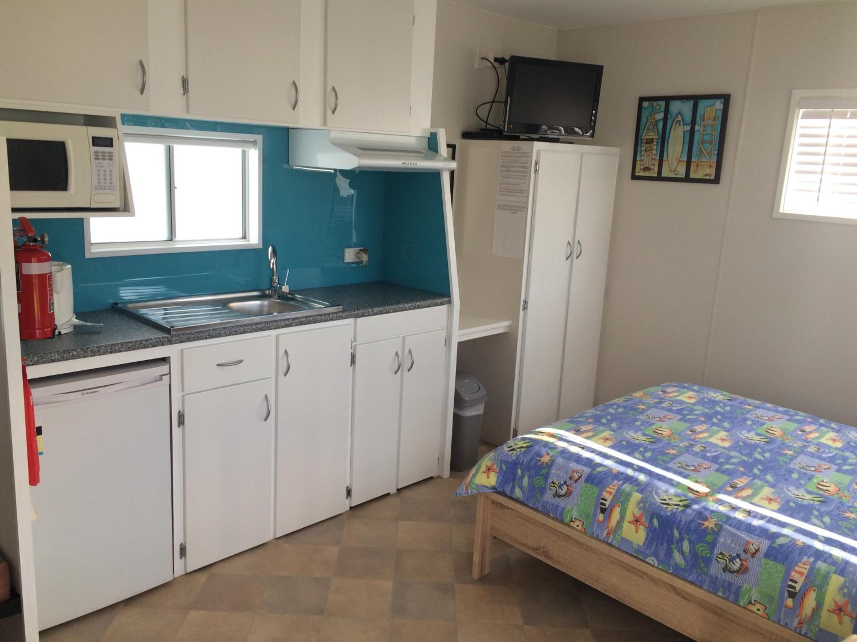 Cabin must use Shared Bathroom - Berth 4 photo 1