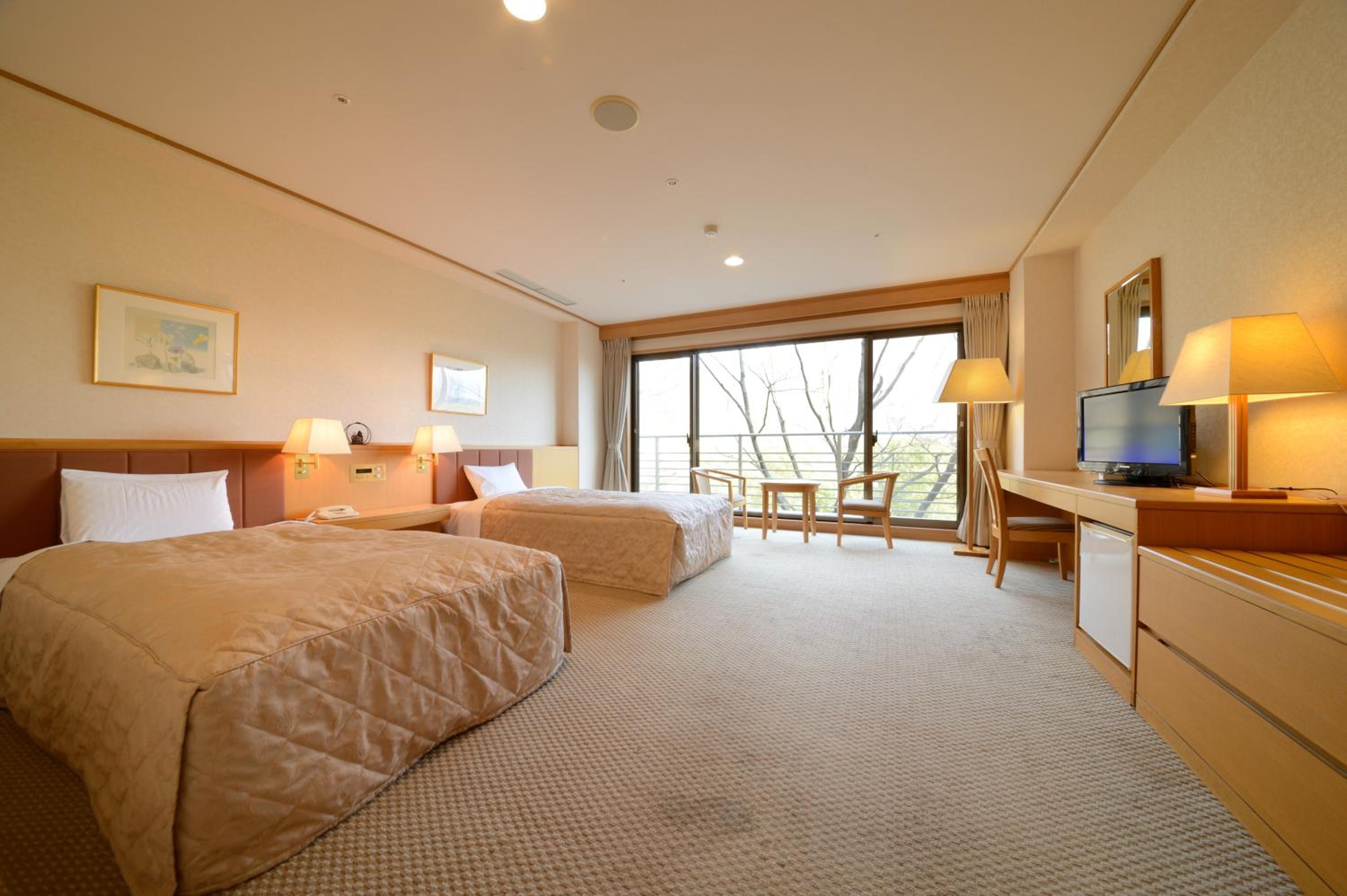 Twin Room - Non-Smoking photo 3