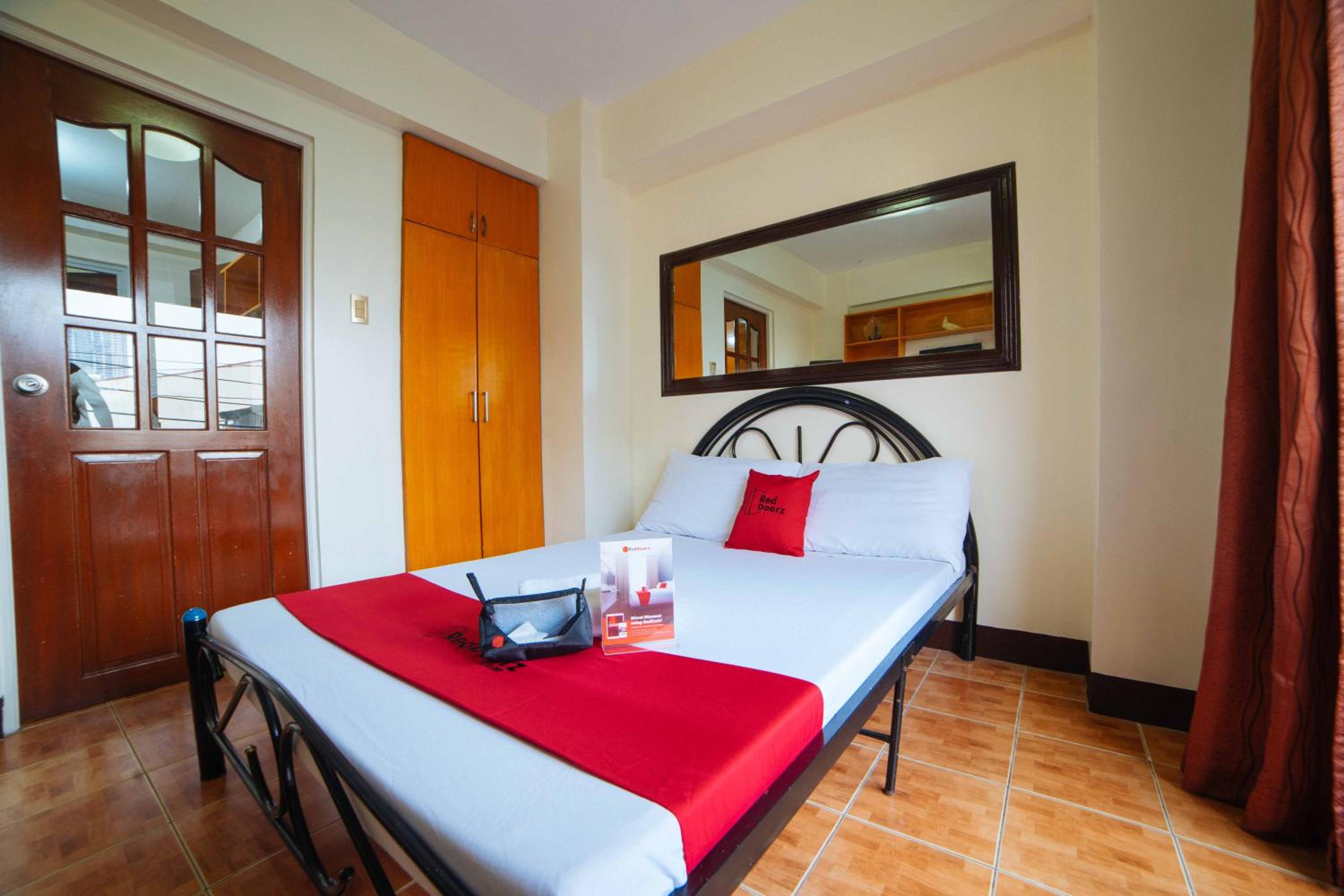 Deluxe Room - Photo 3