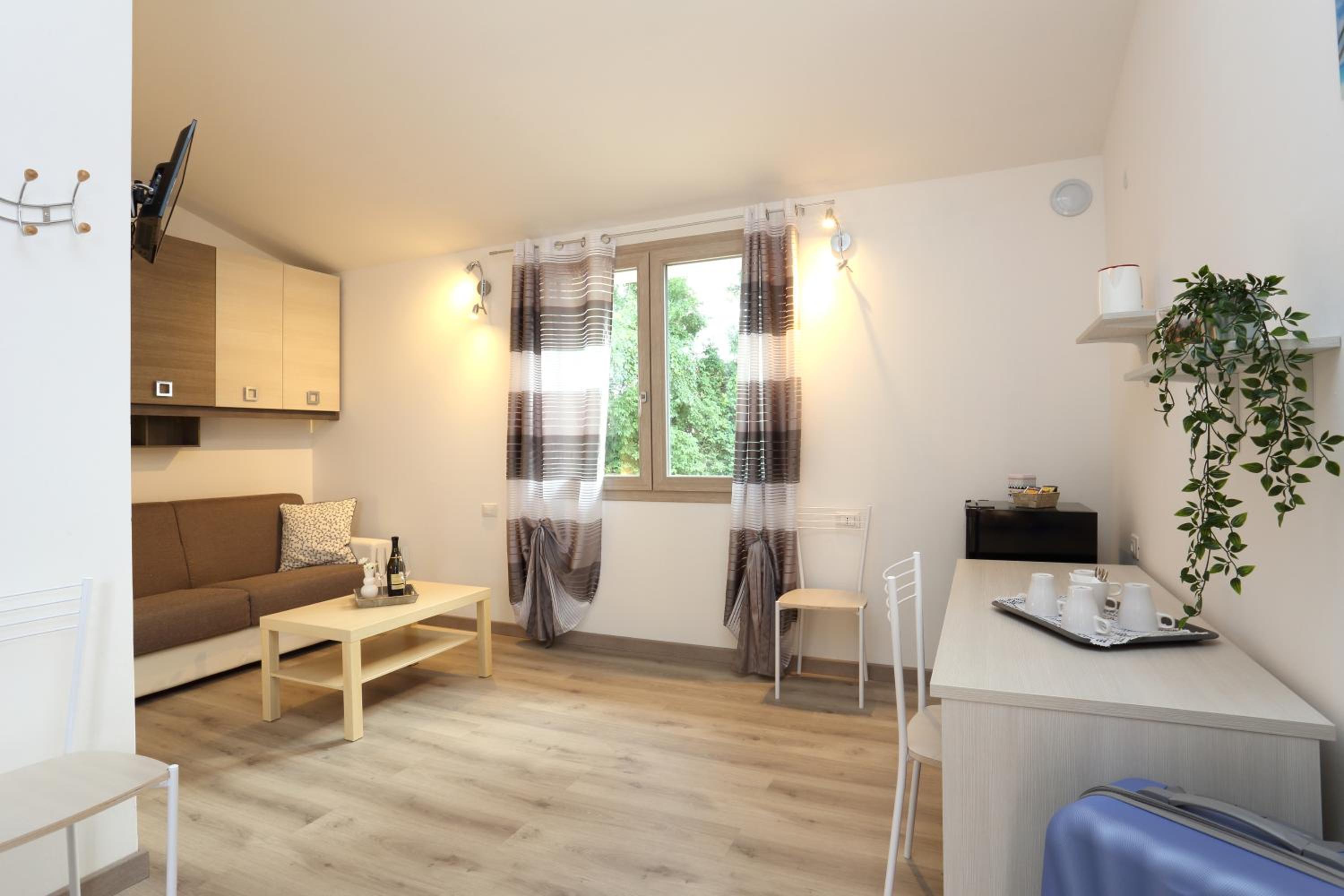 Apartment without Kitchen