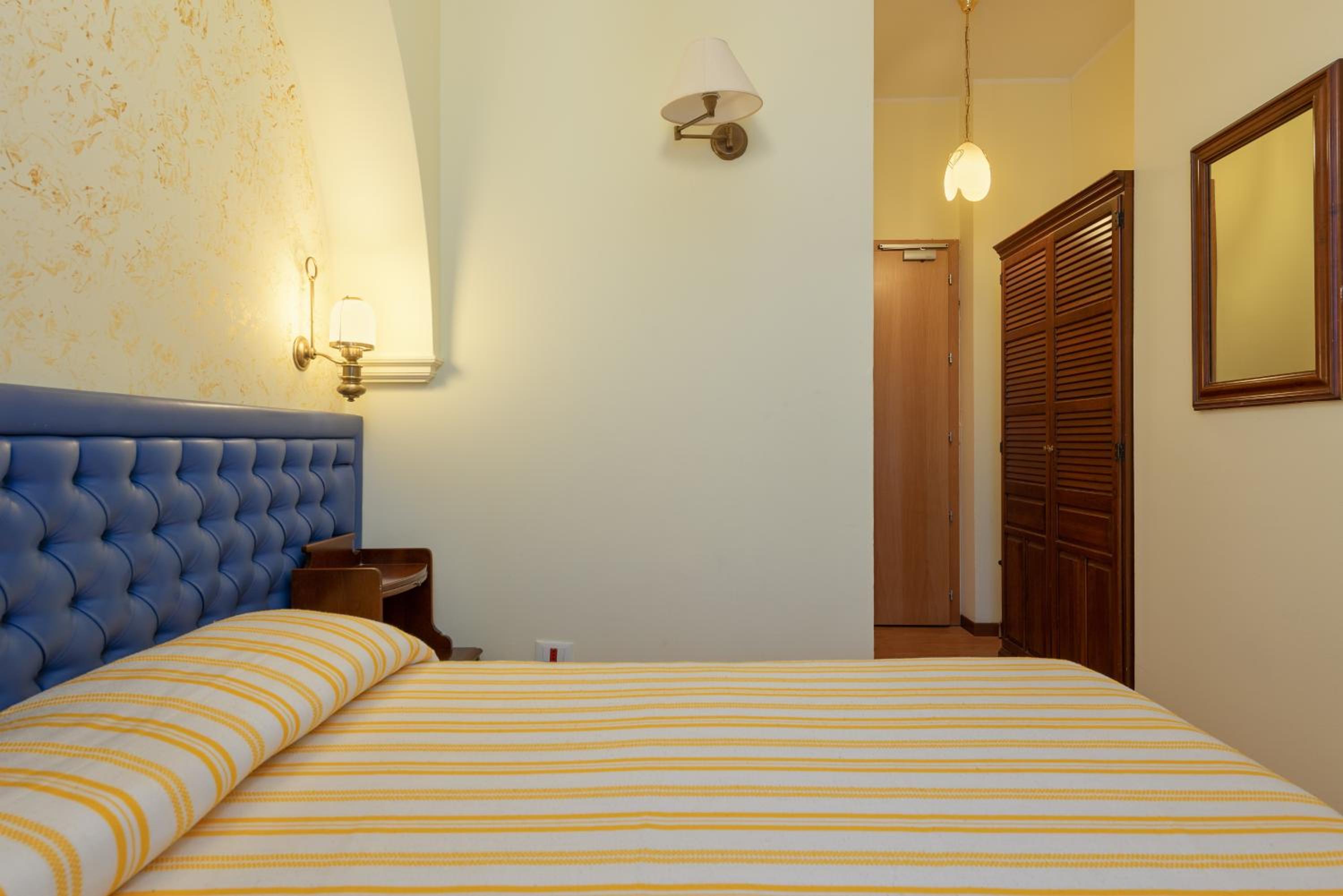 Economy Double Room photo 2