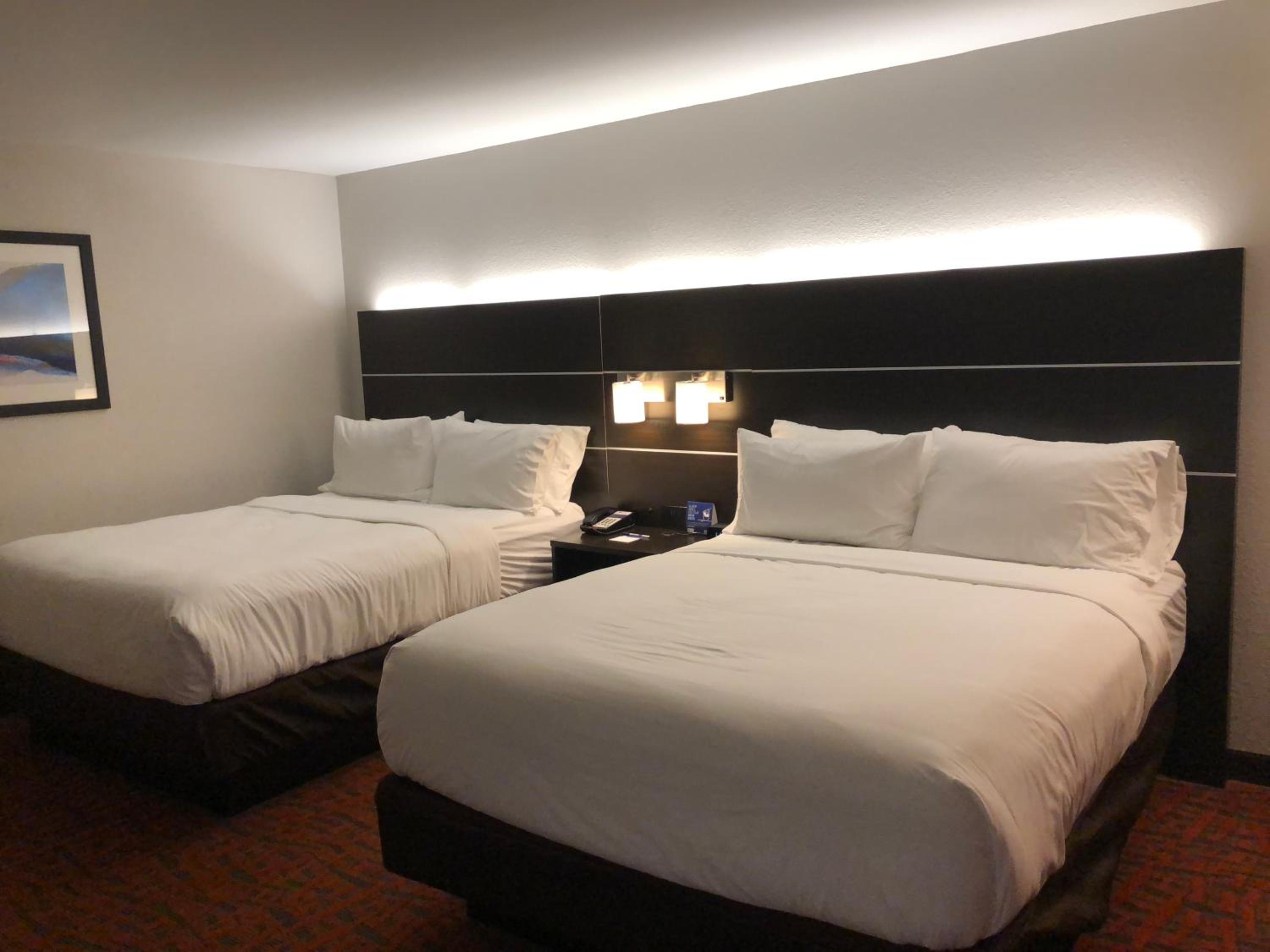 Standard Queen Room with Two Queen Beds - Photo 1