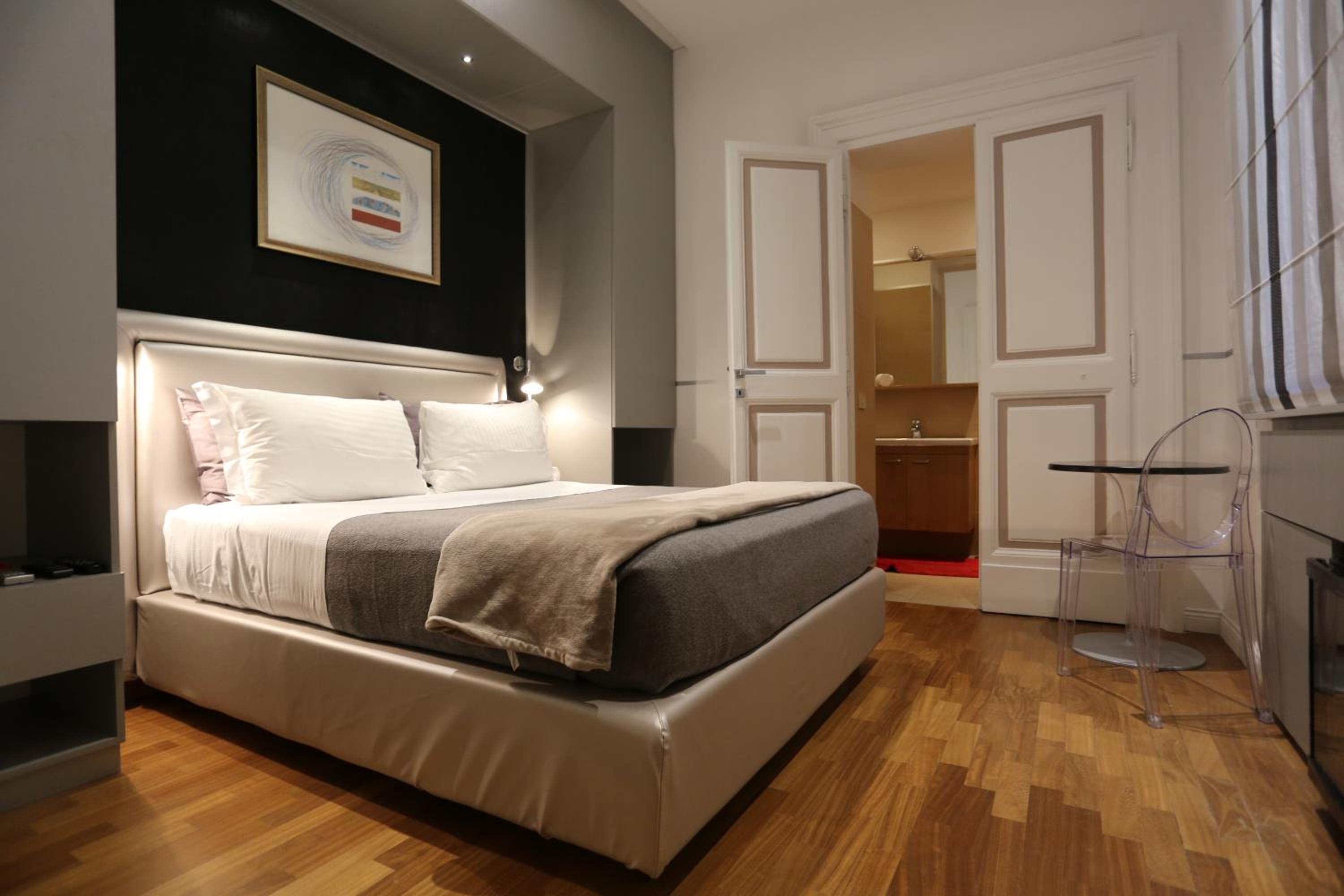 Smart Double Room photo 1