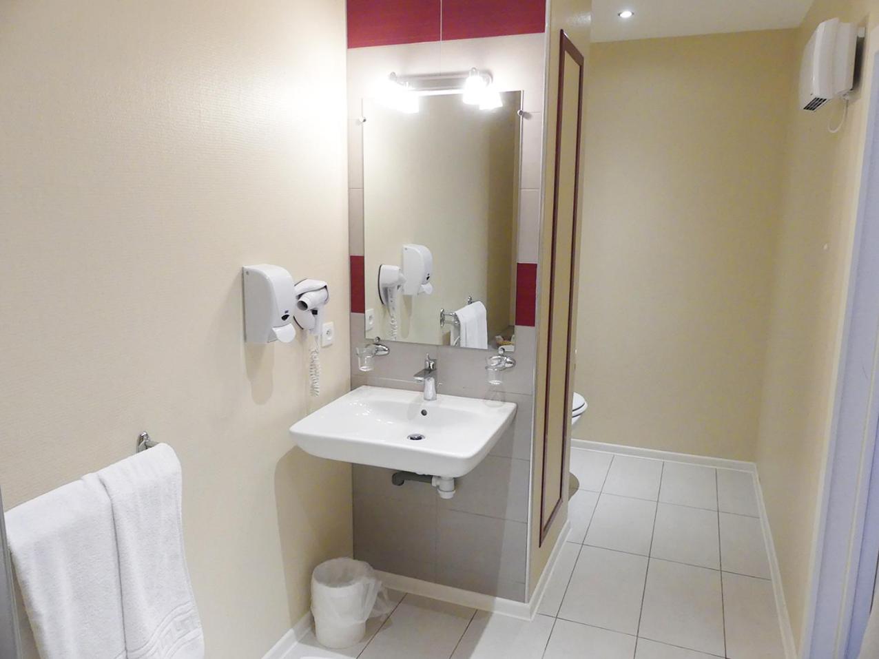 Superior Double or Twin Room photo 2