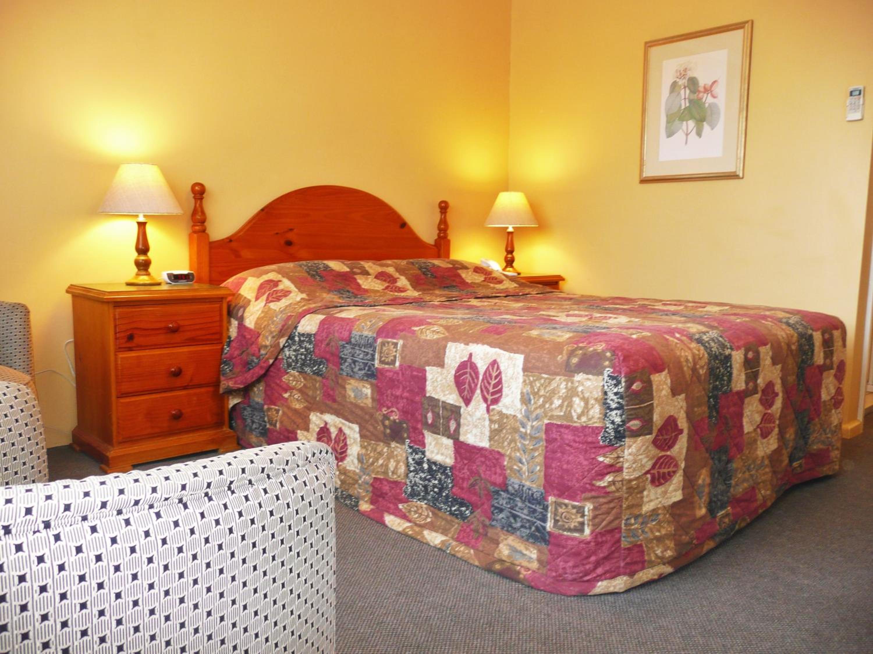 Deluxe Queen Room