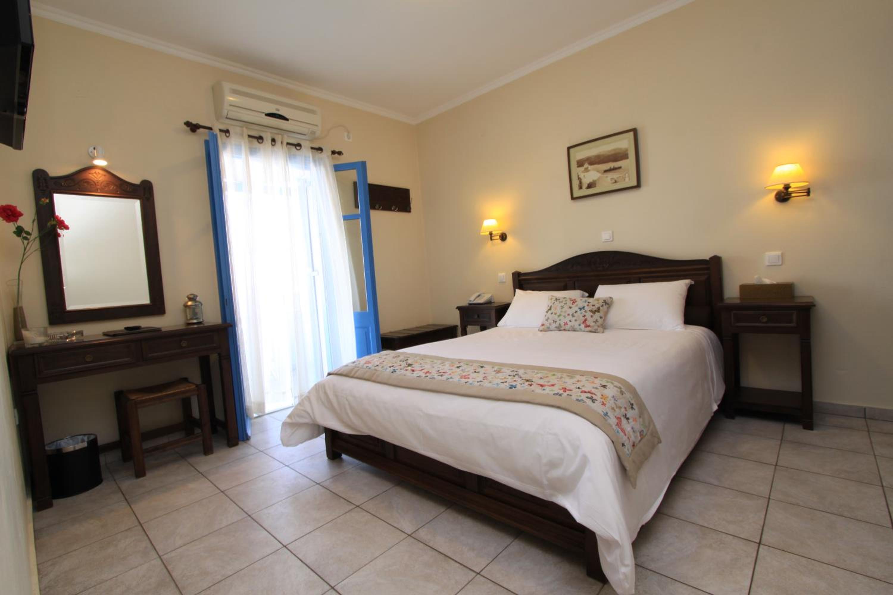Studio with Sea View (2 Adults) - Photo 20