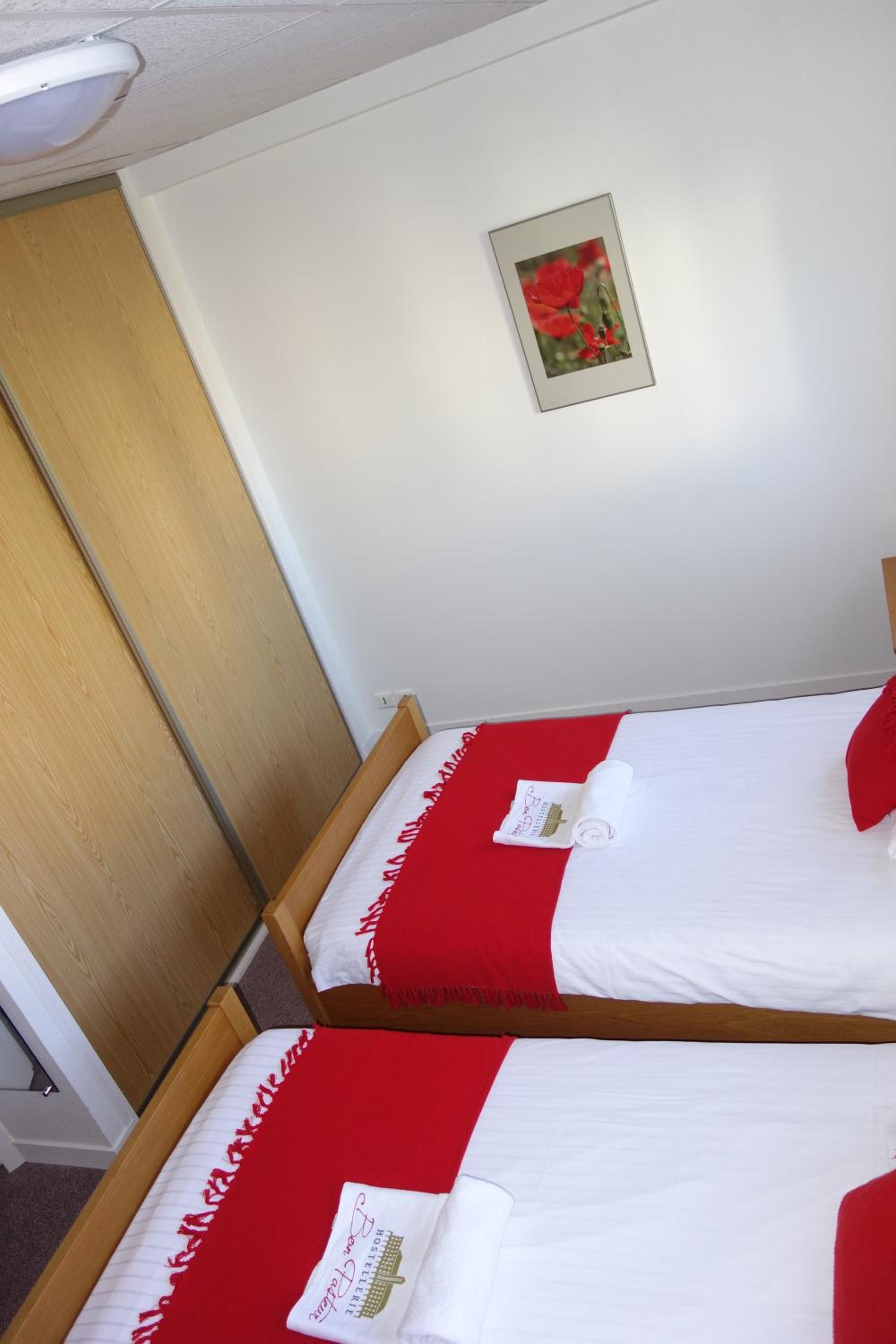 Twin Comfort Room