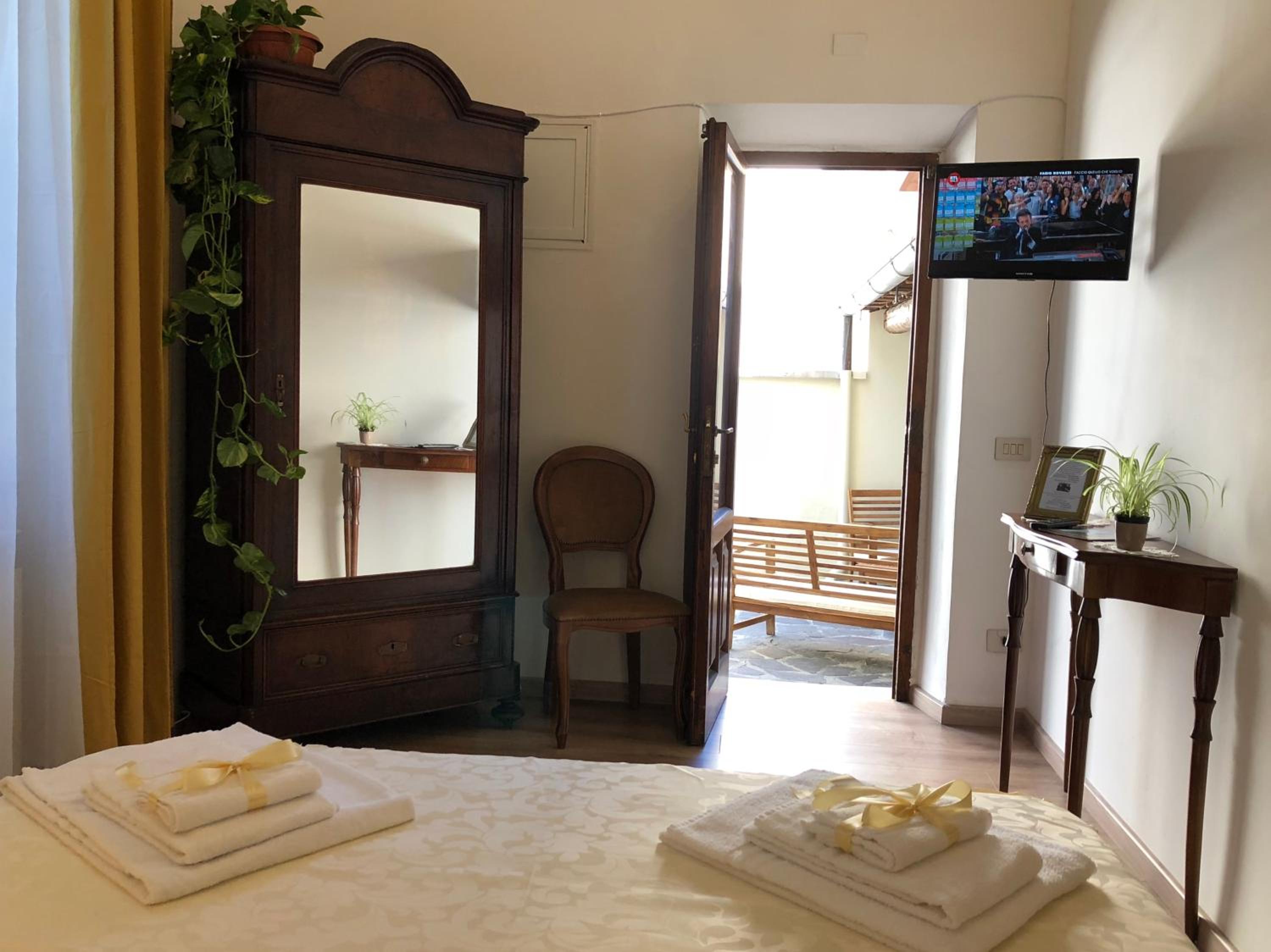 Double Room with Private Bathroom photo 1