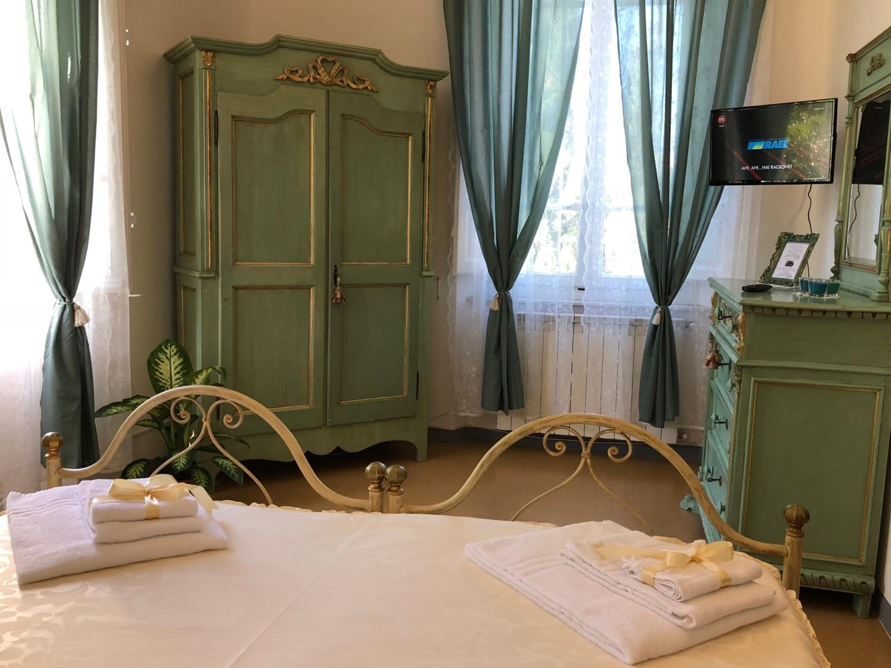 Superior Double or Twin Room photo 3