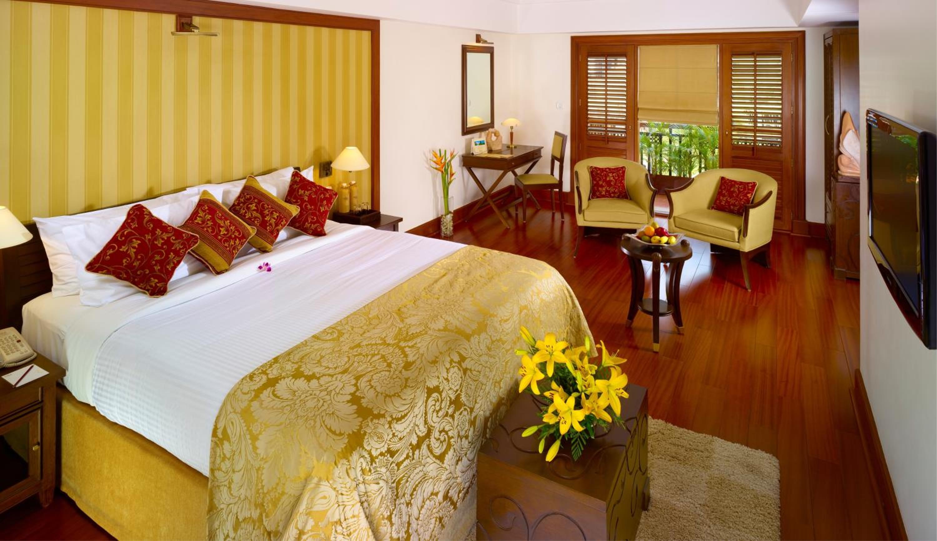 Studio Suite - One Bedroom Suite with Kitchen with 10% Discount on Food and complimentary 2 Hand Crafted/Brewed Beer - Photo 1