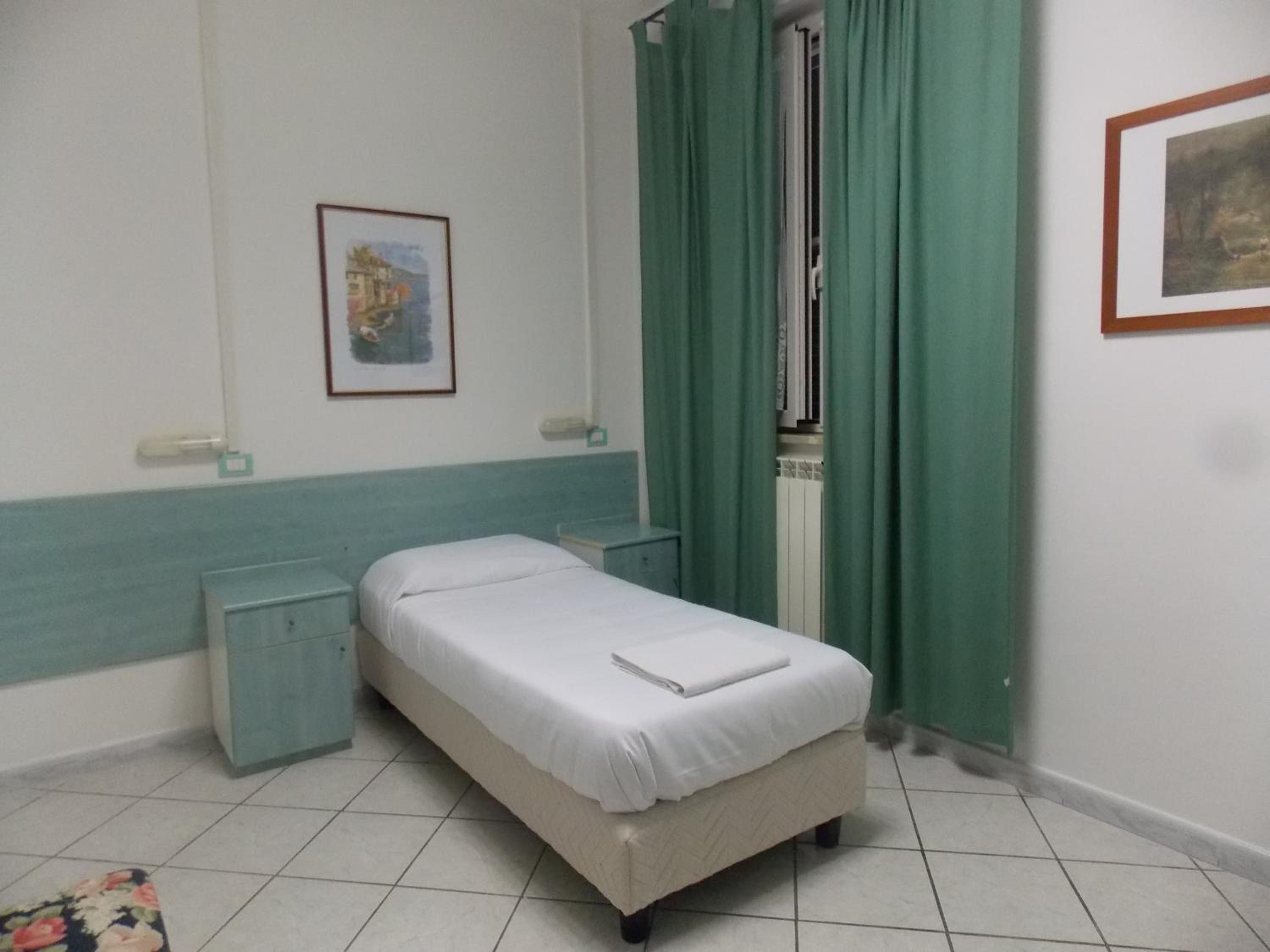 Single Room photo 1