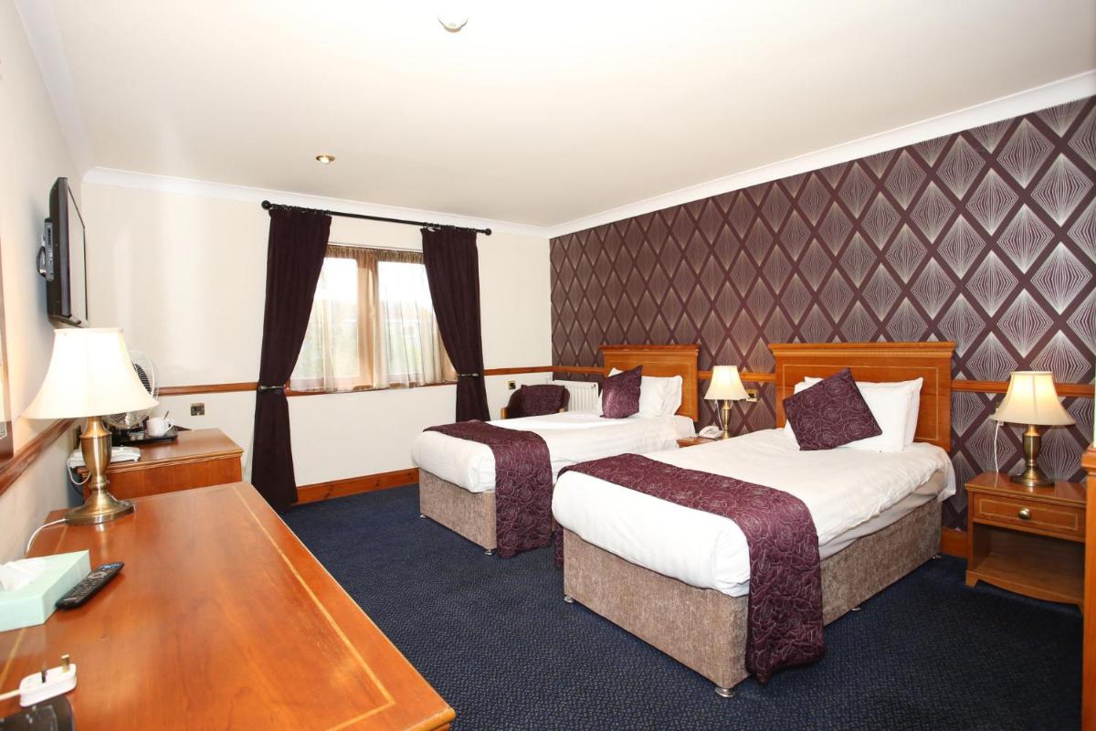Standard Twin Room - Non-Smoking - Photo 7