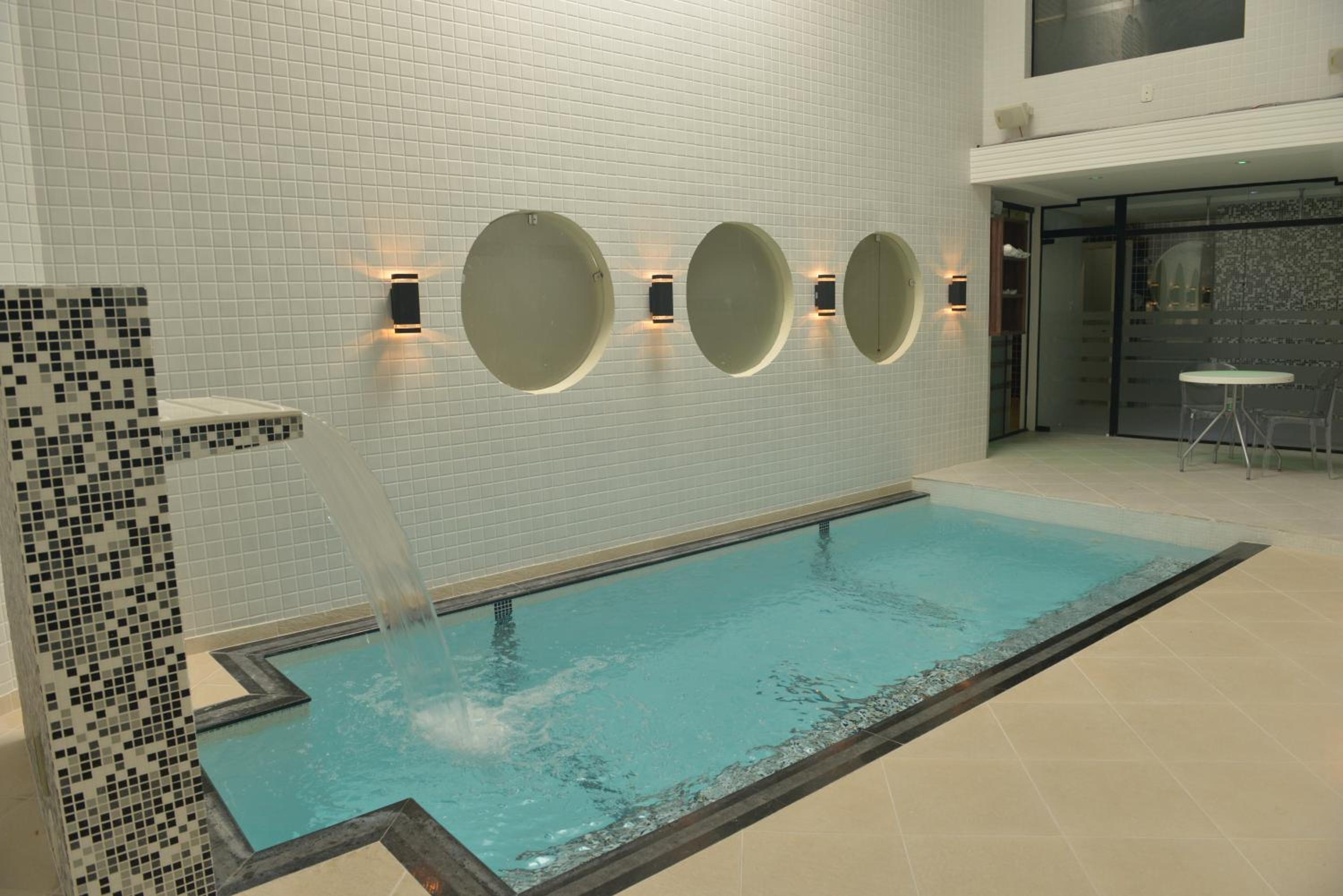 Suite with Private Pool - Photo 2