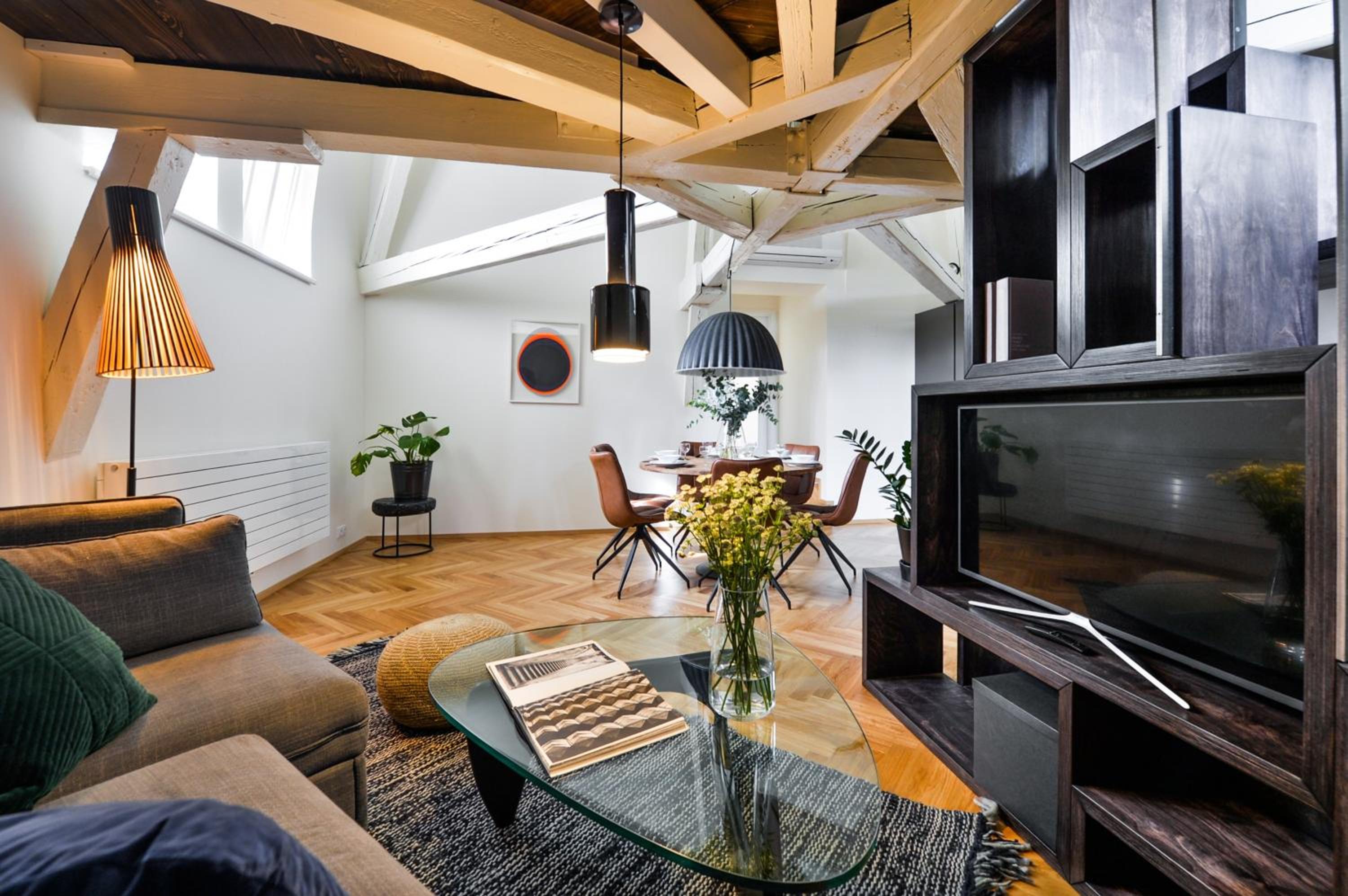Two-Bedroom Apartment - Photo 4