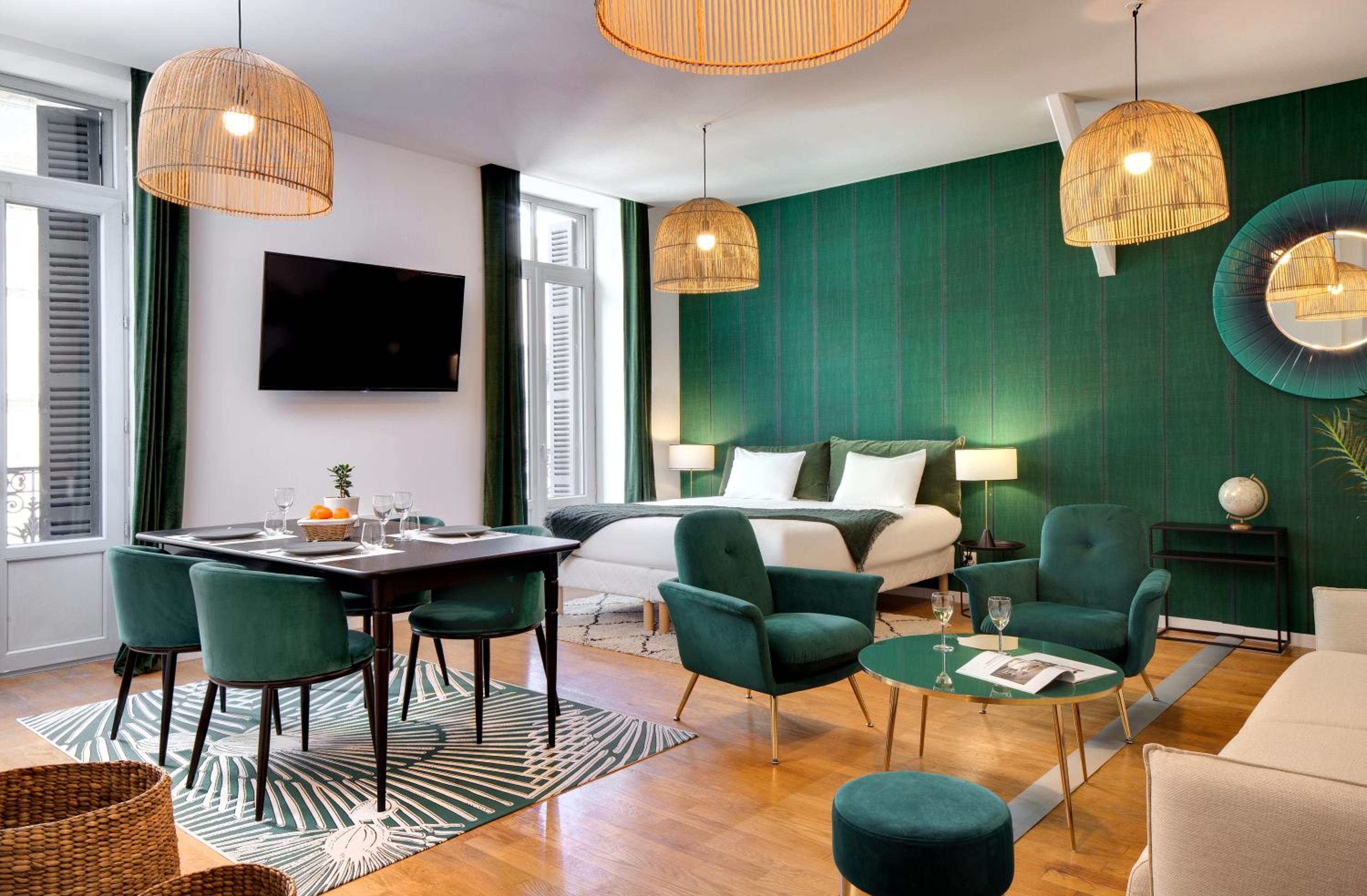 Studio Apartment - Romanée-Conti
