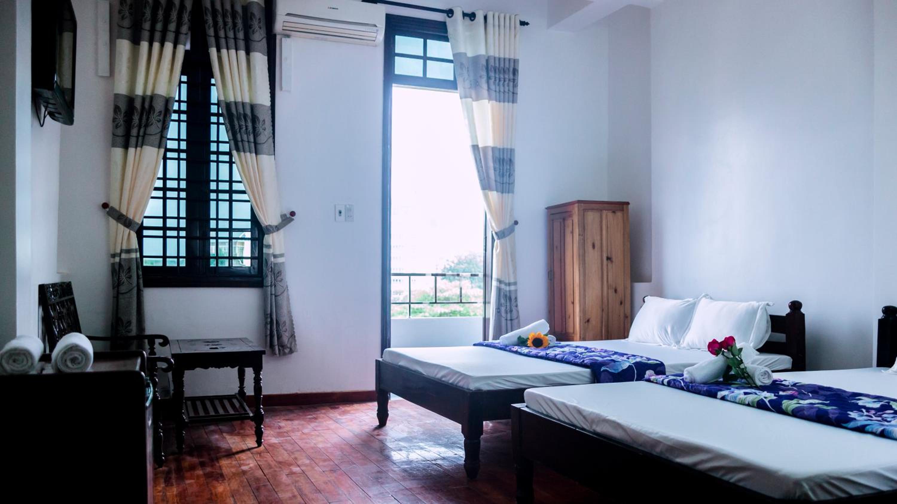 Triple Room with Balcony