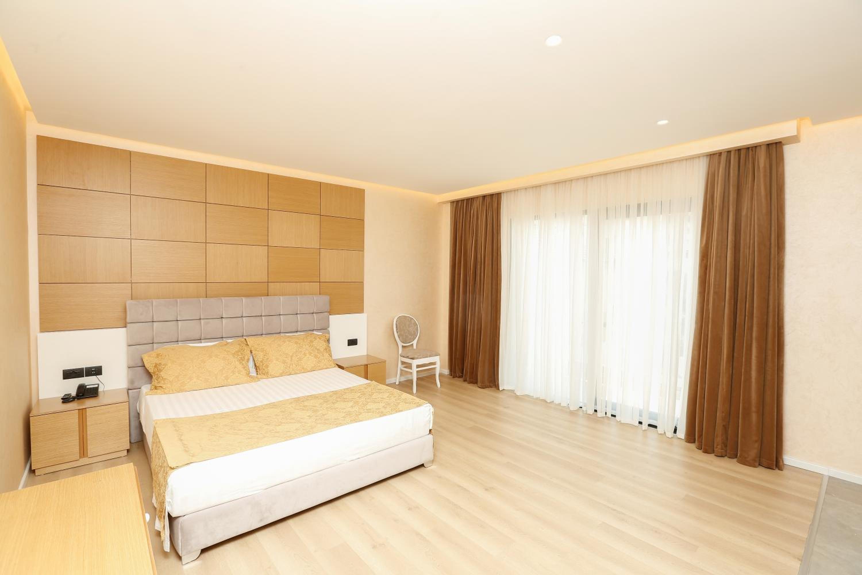 Superior Double Room with Free Parking and Wi-Fi photo 1