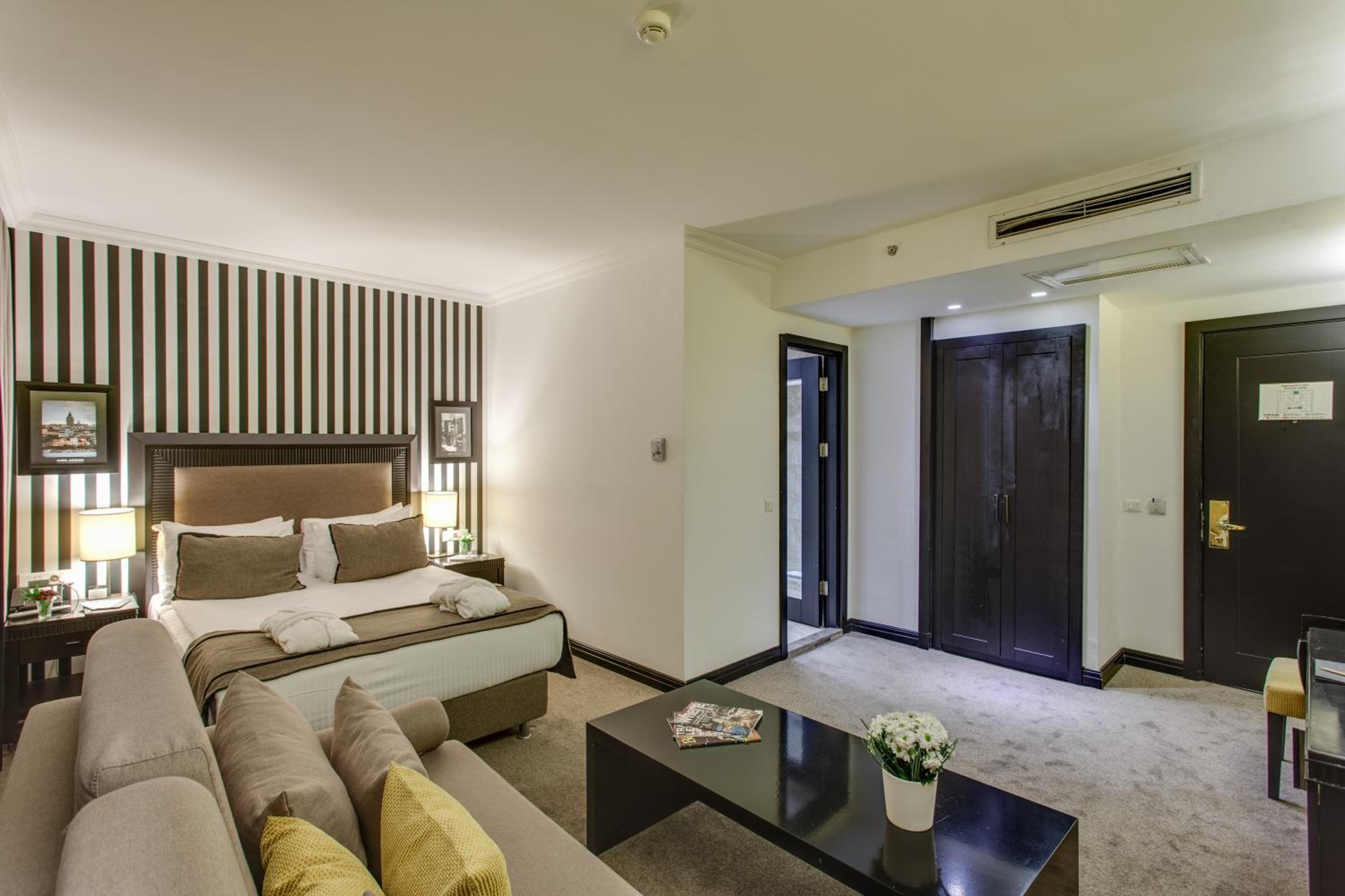 Grand Deluxe Double Room photo 3