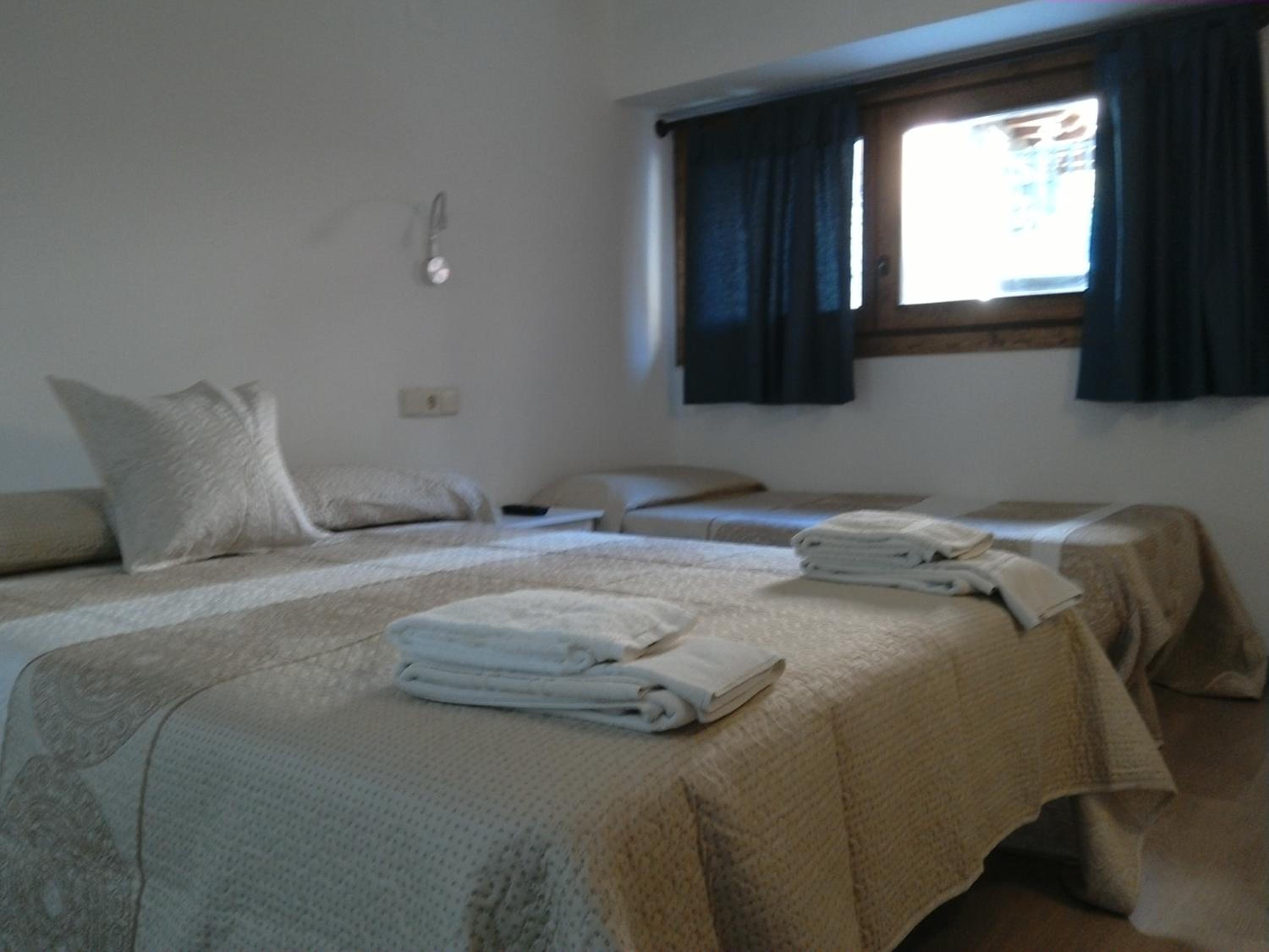 Triple Room with Bathroom photo 3