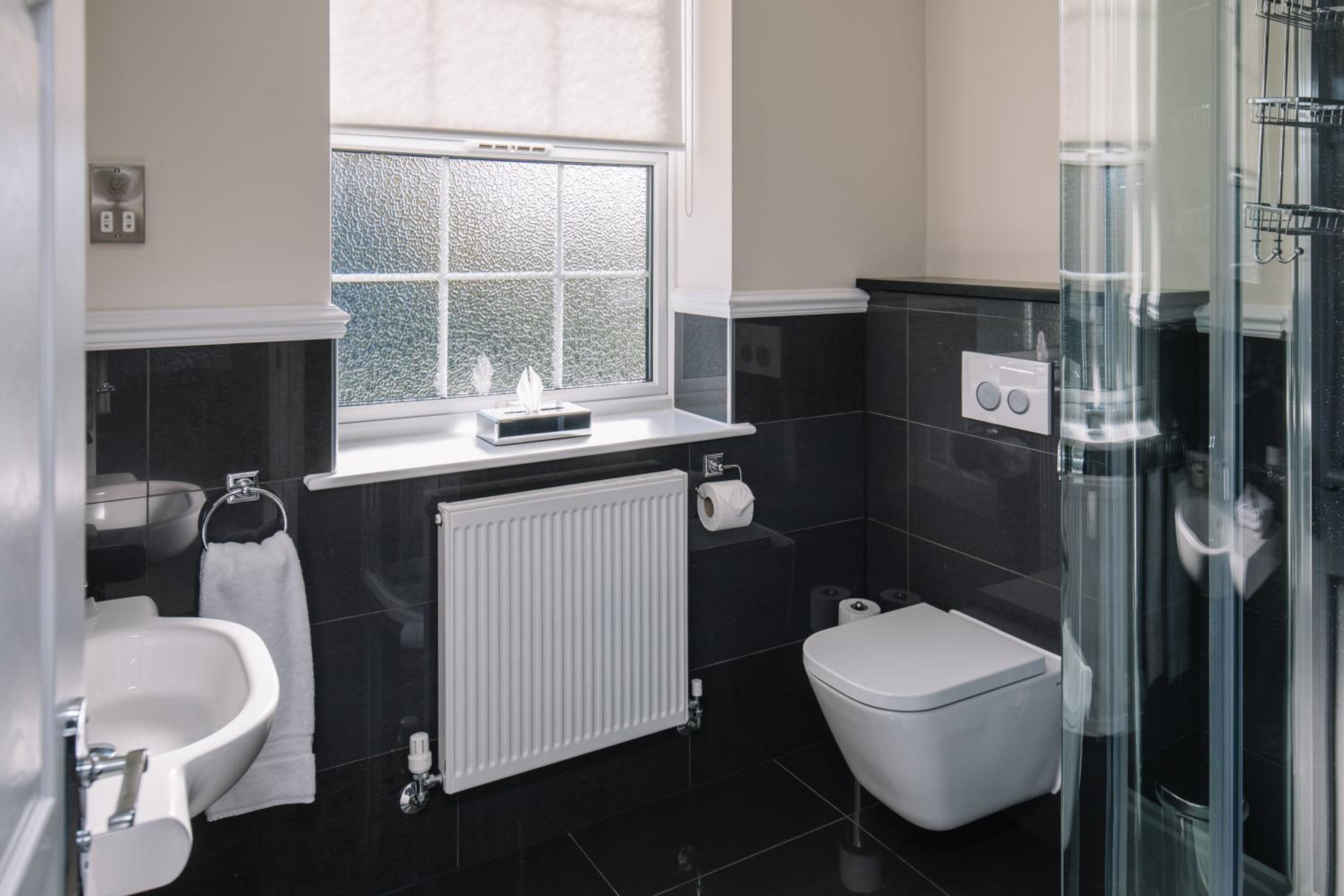 Double Room With Private Bathroom photo 3
